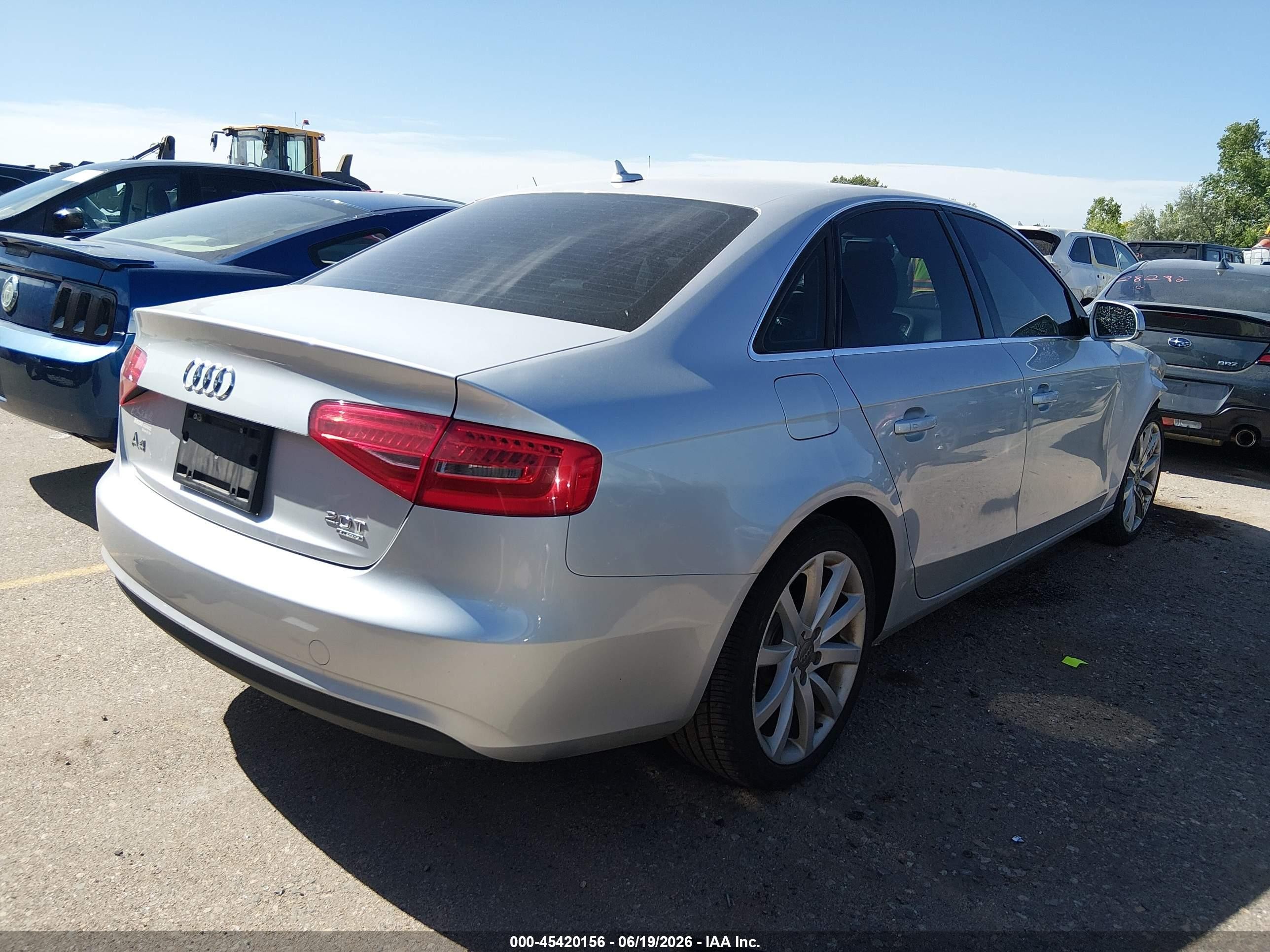2013 Audi A4 2.0t Premium Silver vin: WAUFFAFL9DN019670