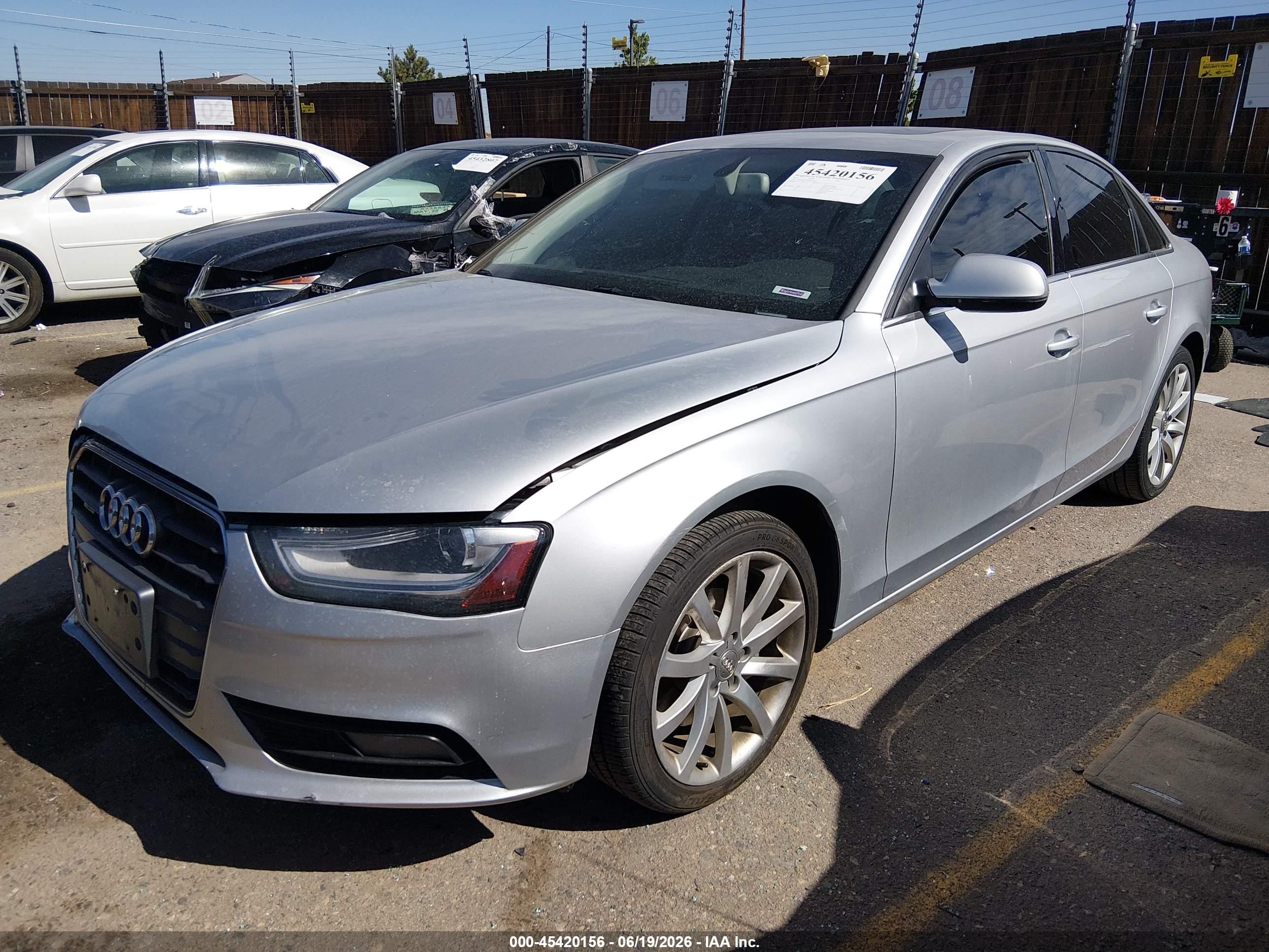 2013 Audi A4 2.0t Premium Silver vin: WAUFFAFL9DN019670