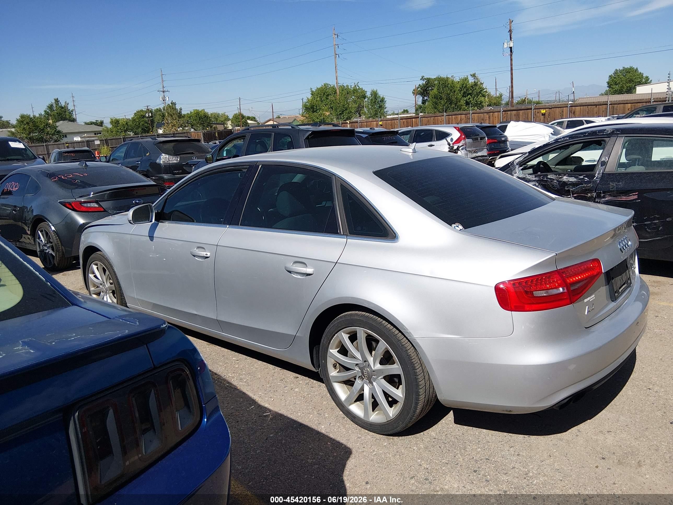 2013 Audi A4 2.0t Premium Silver vin: WAUFFAFL9DN019670