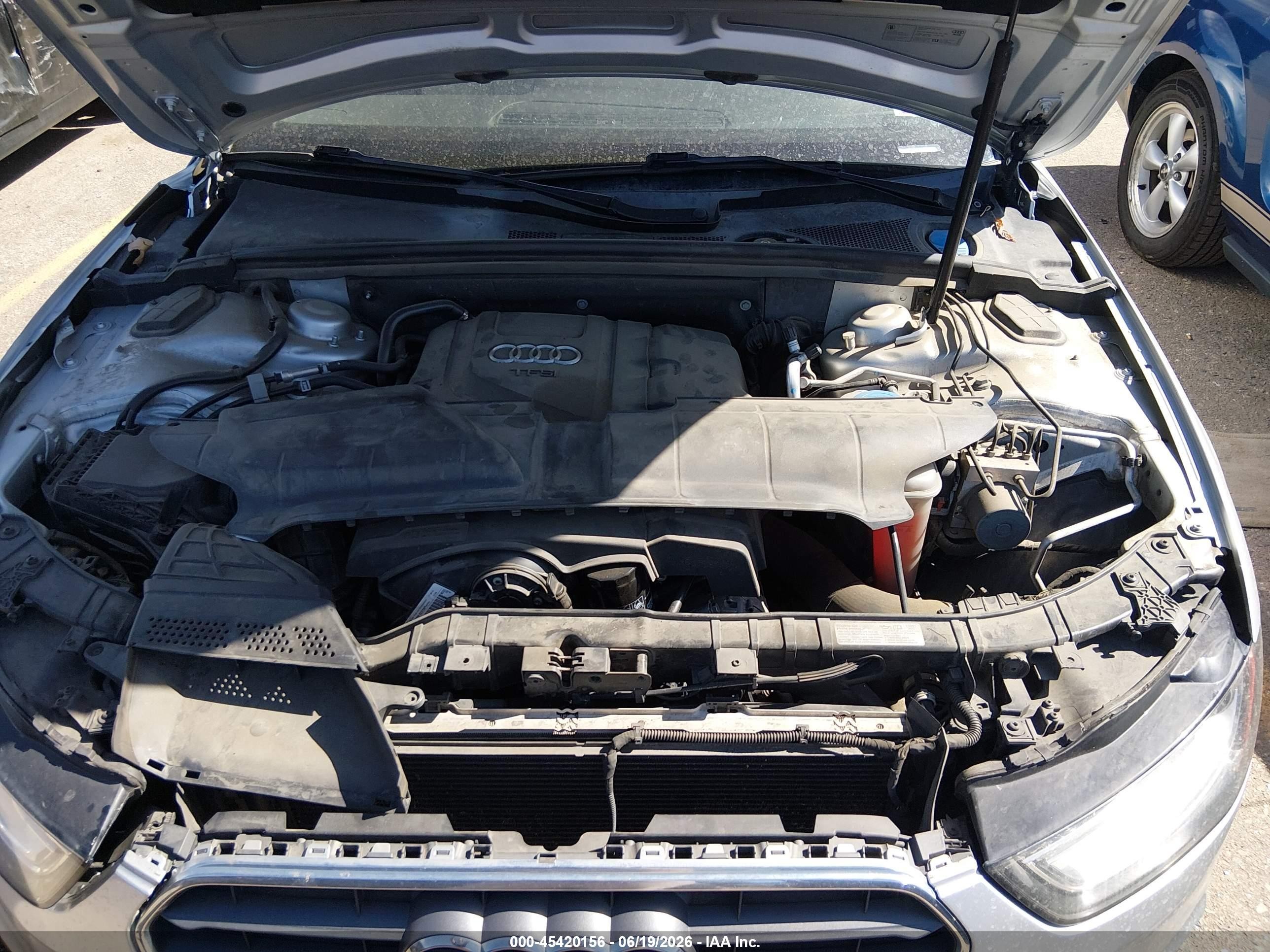 2013 Audi A4 2.0t Premium Silver vin: WAUFFAFL9DN019670