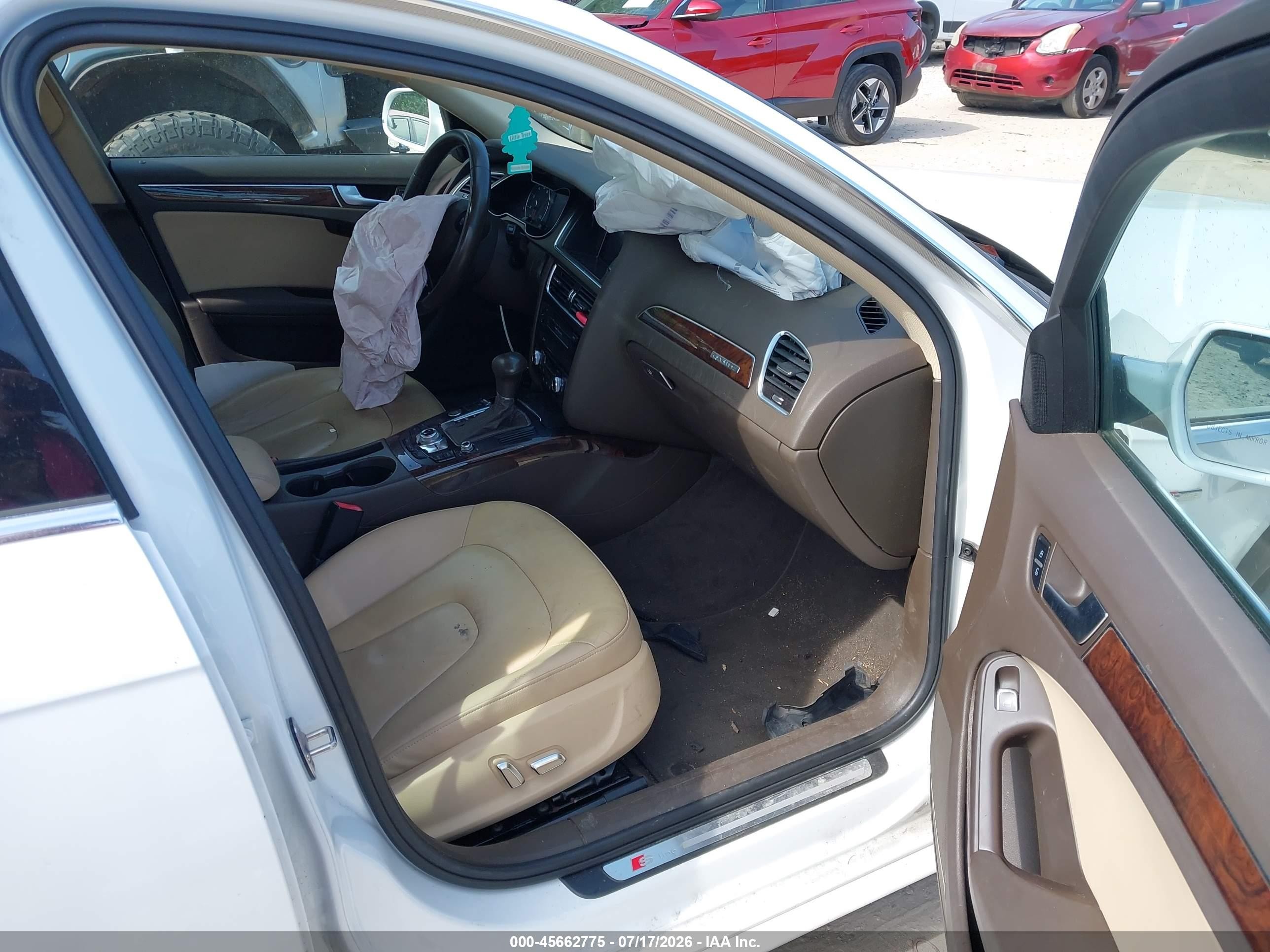 2014 Audi A4 2.0t Premium White vin: WAUFFAFL9EN015488