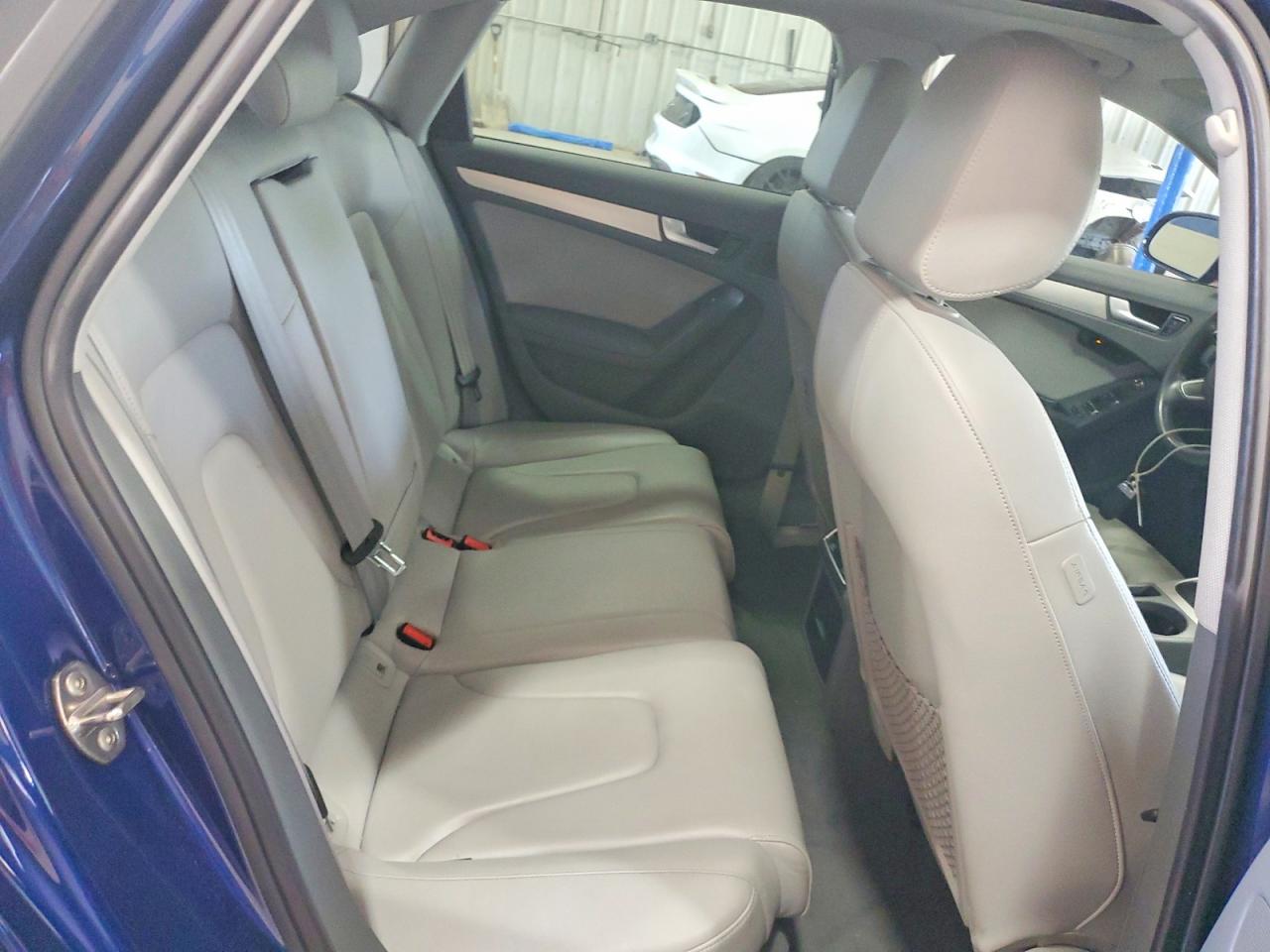 2014 Audi A4 Premium Plus Blue vin: WAUFFAFL9EN019315