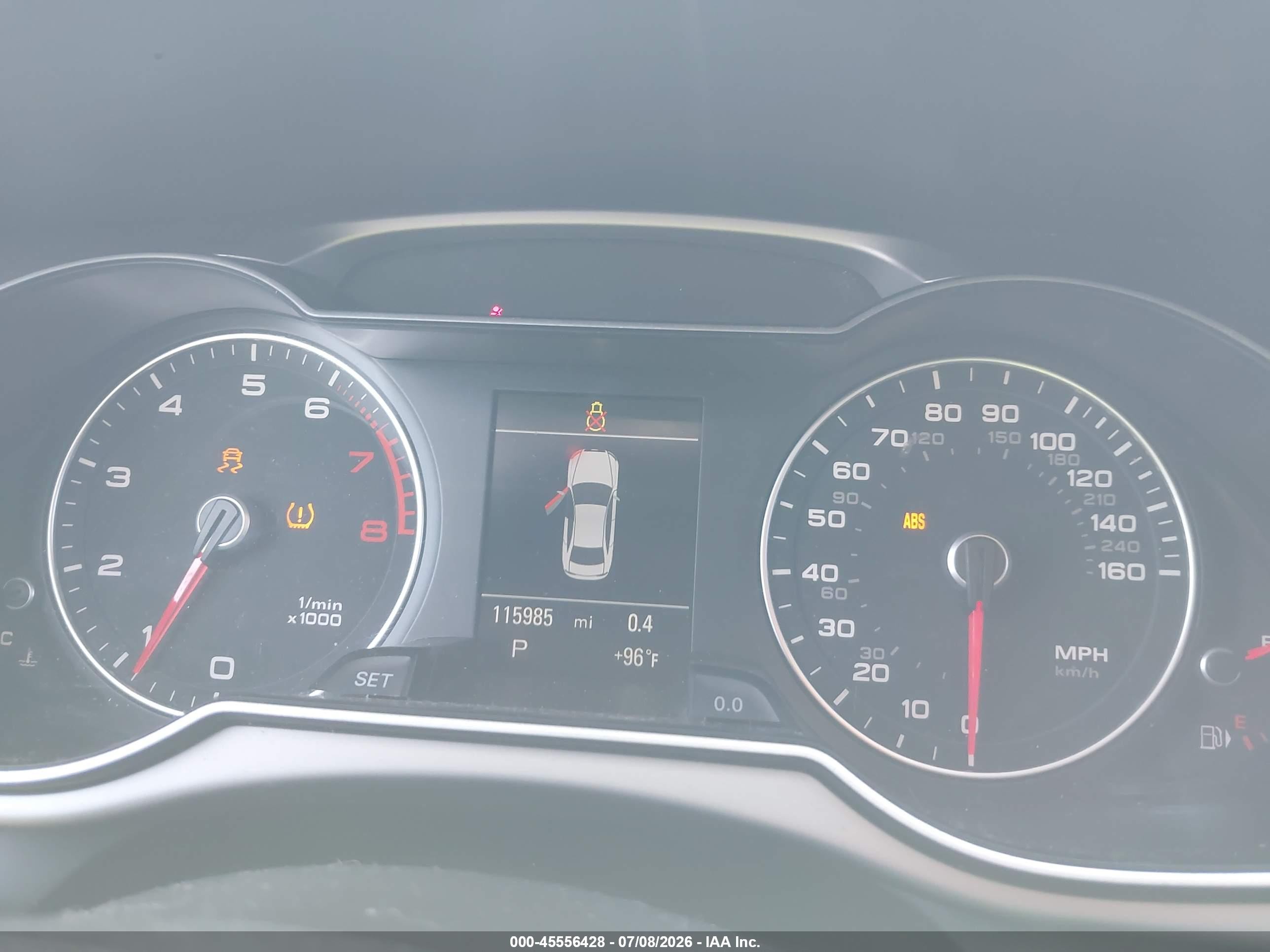 2014 Audi A4 2.0t Premium Белый vin: WAUFFAFL9EN031139