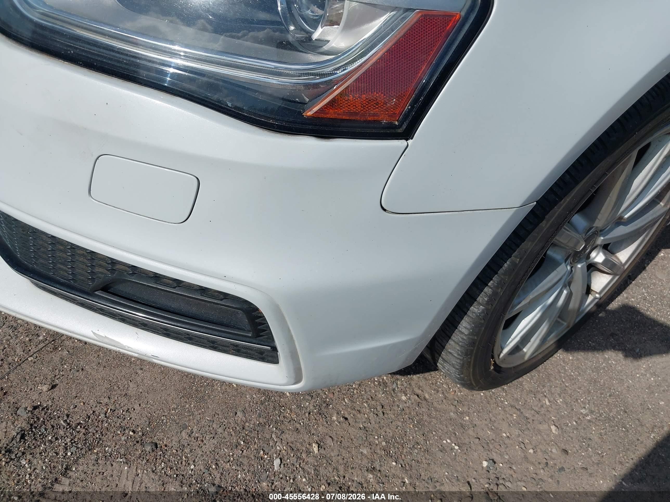 2014 Audi A4 2.0t Premium Белый vin: WAUFFAFL9EN031139