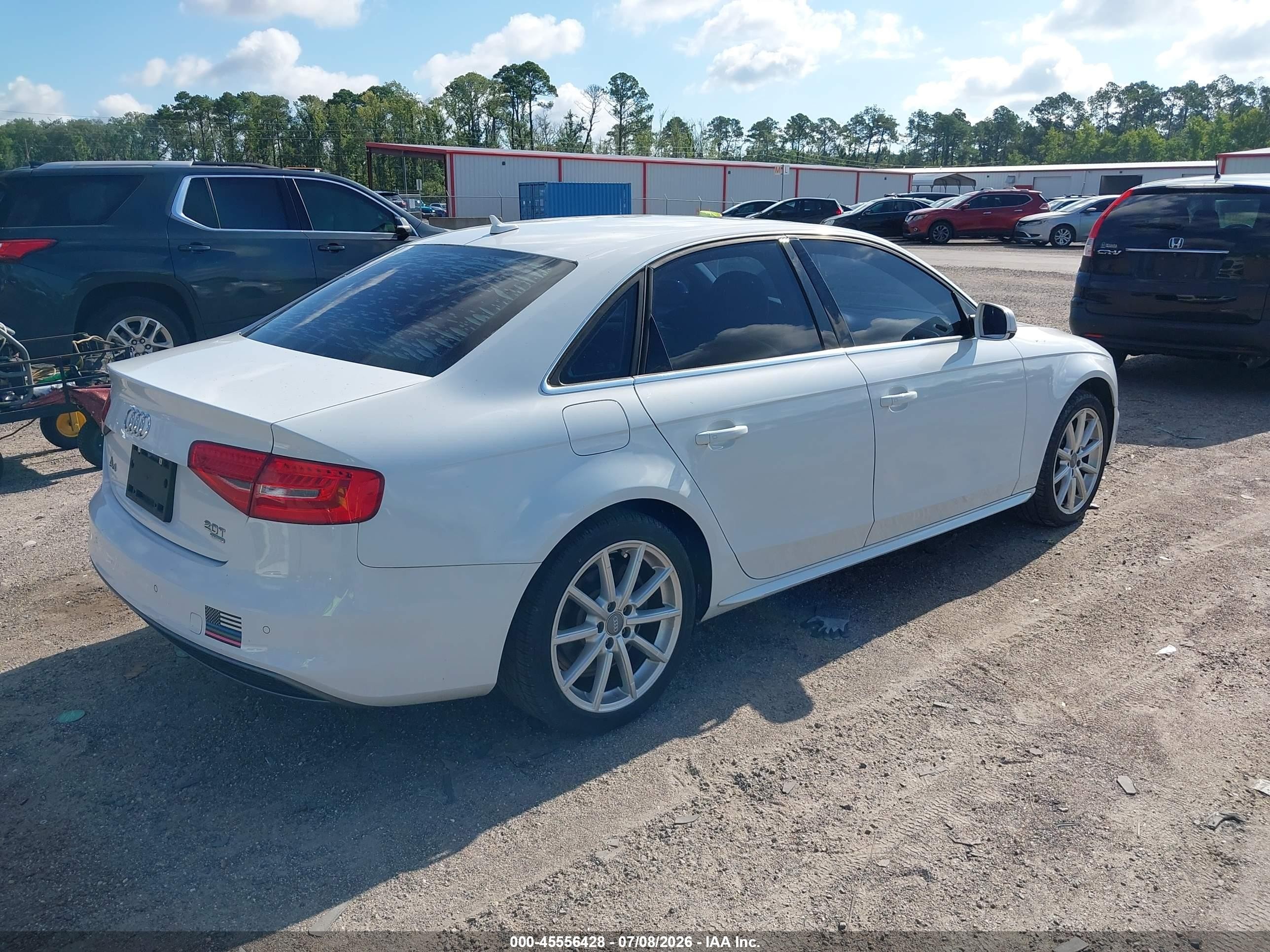 2014 Audi A4 2.0t Premium Белый vin: WAUFFAFL9EN031139