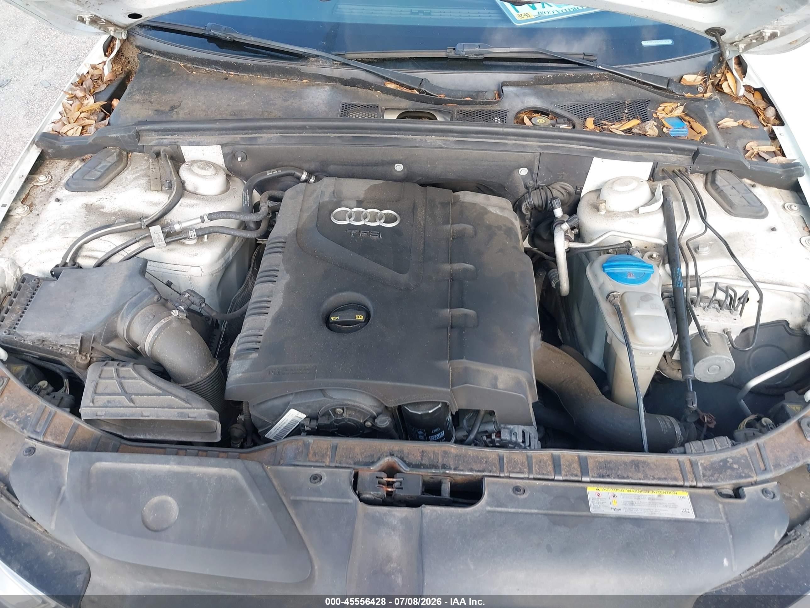 2014 Audi A4 2.0t Premium Белый vin: WAUFFAFL9EN031139