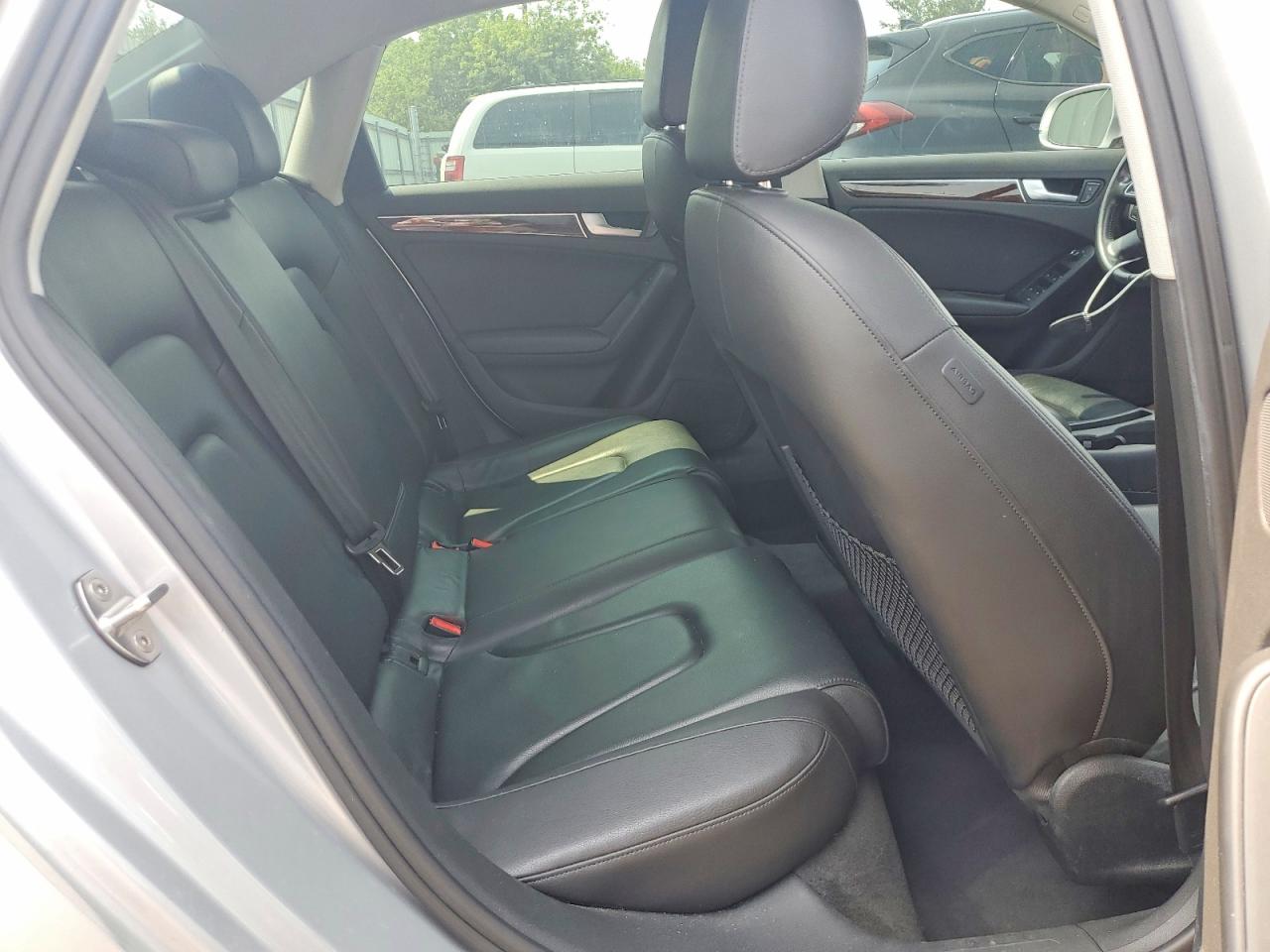 2011 Audi A4 Premium Plus Silver vin: WAUFFAFLXBN041738