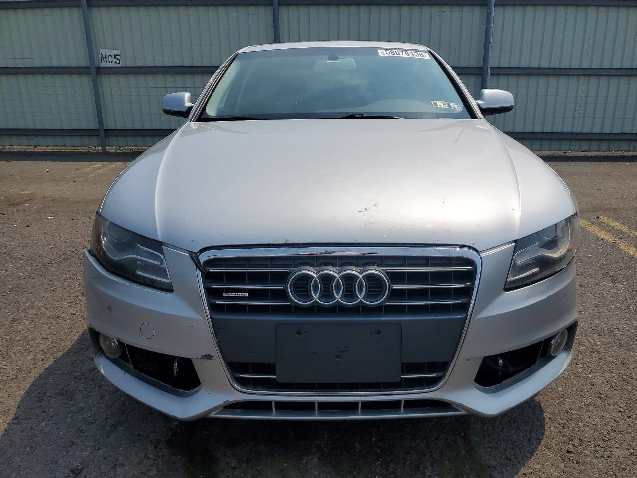 2011 Audi A4 Premium Plus Silver vin: WAUFFAFLXBN041738