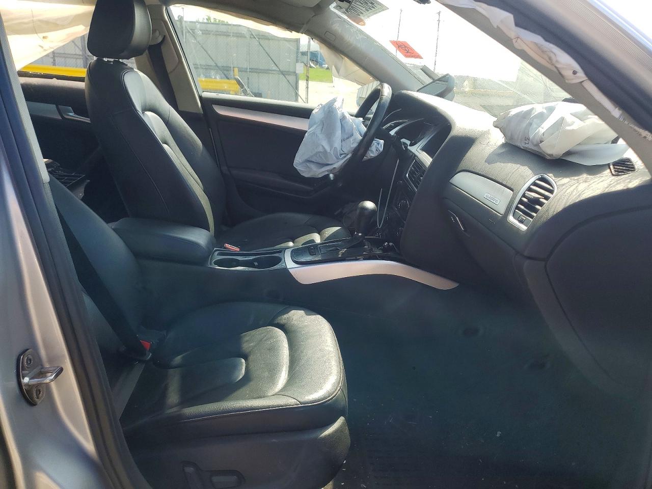 2012 Audi A4 Premium Plus Silver vin: WAUFFAFLXCA103244