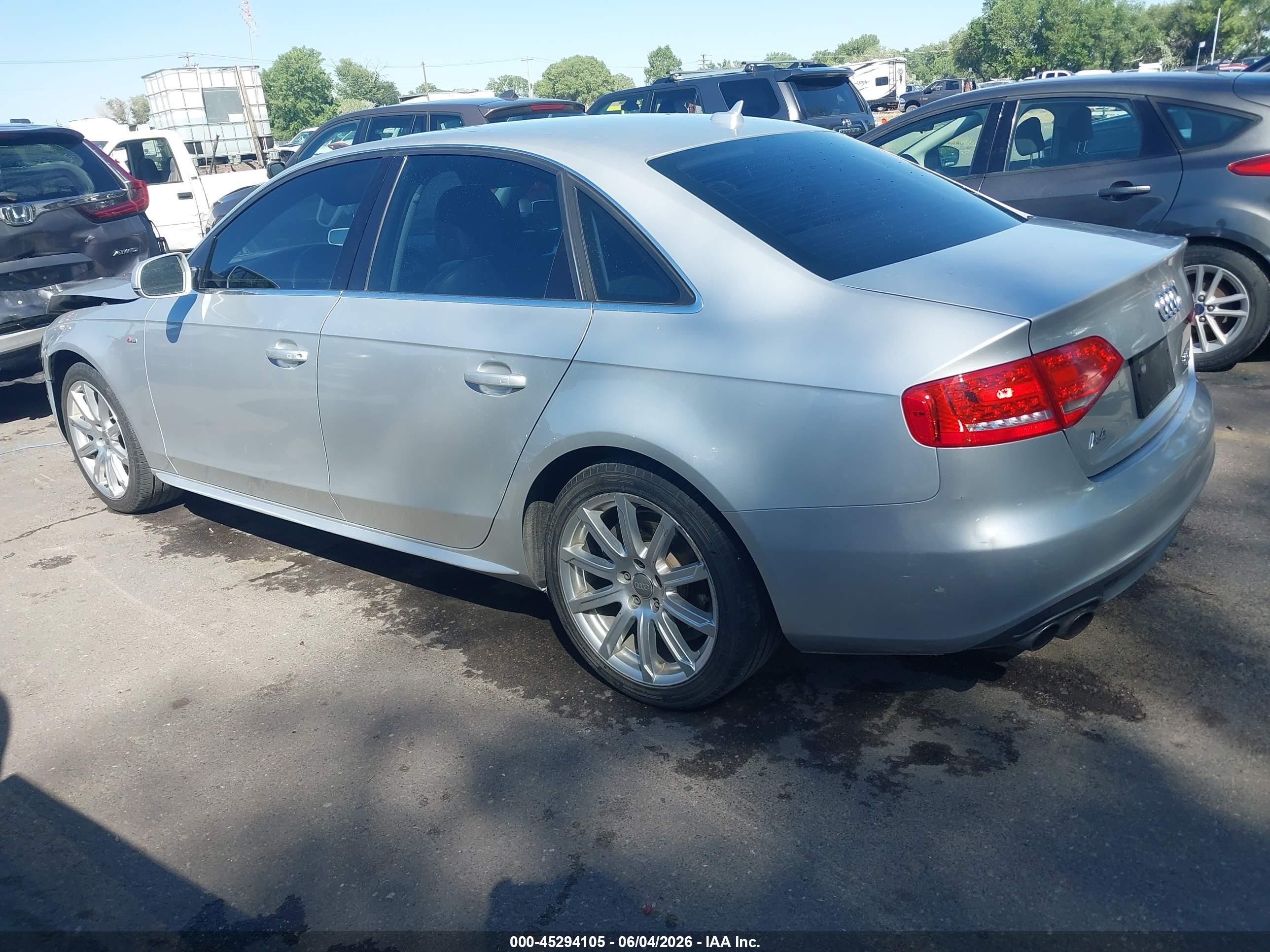 2012 Audi A4 2.0t Premium Silver vin: WAUFFAFLXCA119038