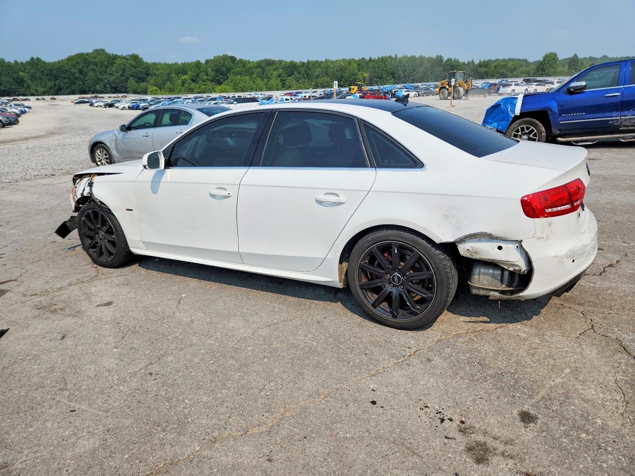 2012 Audi A4 Premium Plus White vin: WAUFFAFLXCN011690