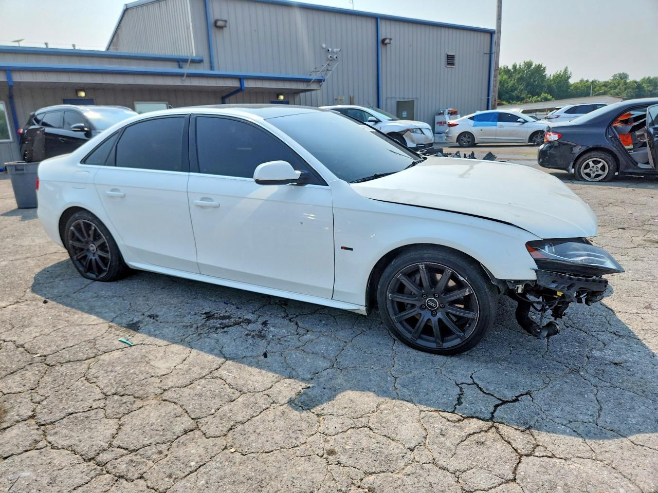 2012 Audi A4 Premium Plus White vin: WAUFFAFLXCN011690