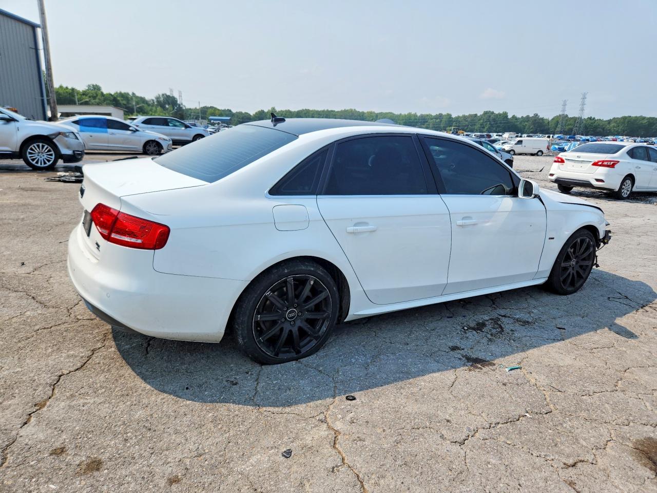 2012 Audi A4 Premium Plus White vin: WAUFFAFLXCN011690