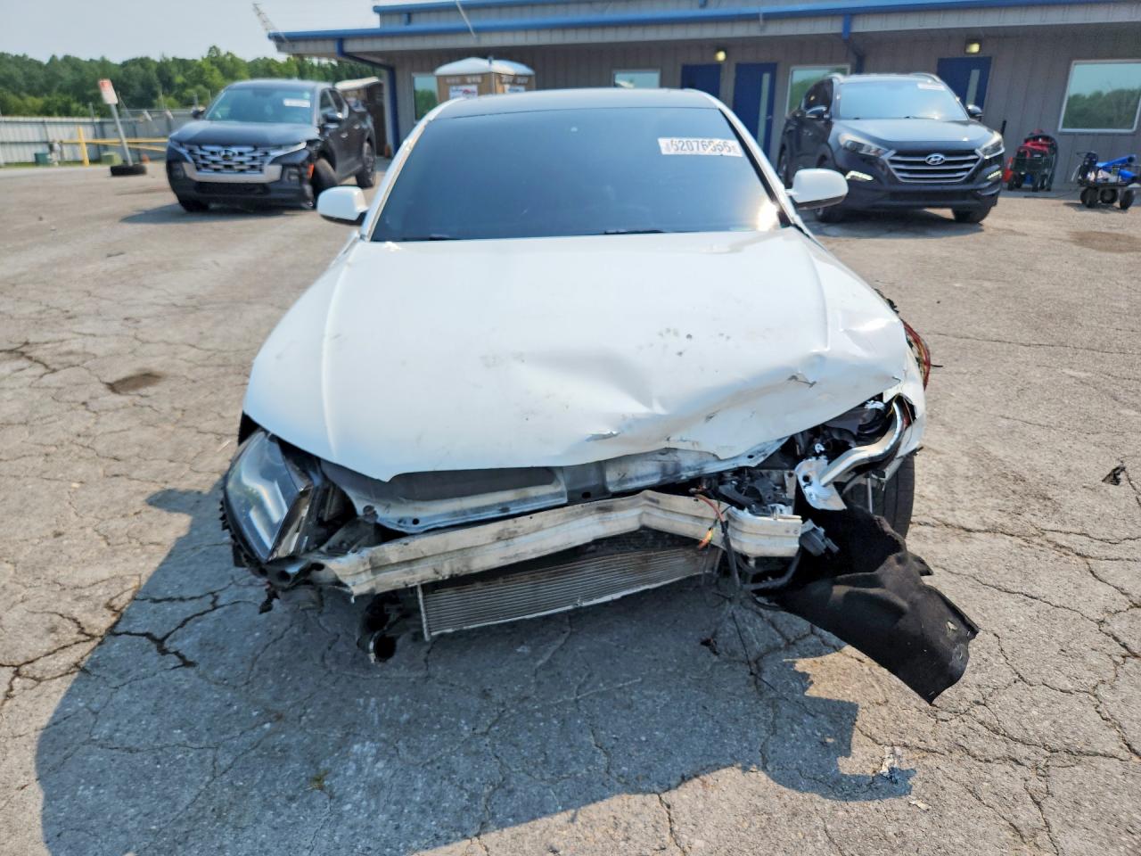 2012 Audi A4 Premium Plus White vin: WAUFFAFLXCN011690