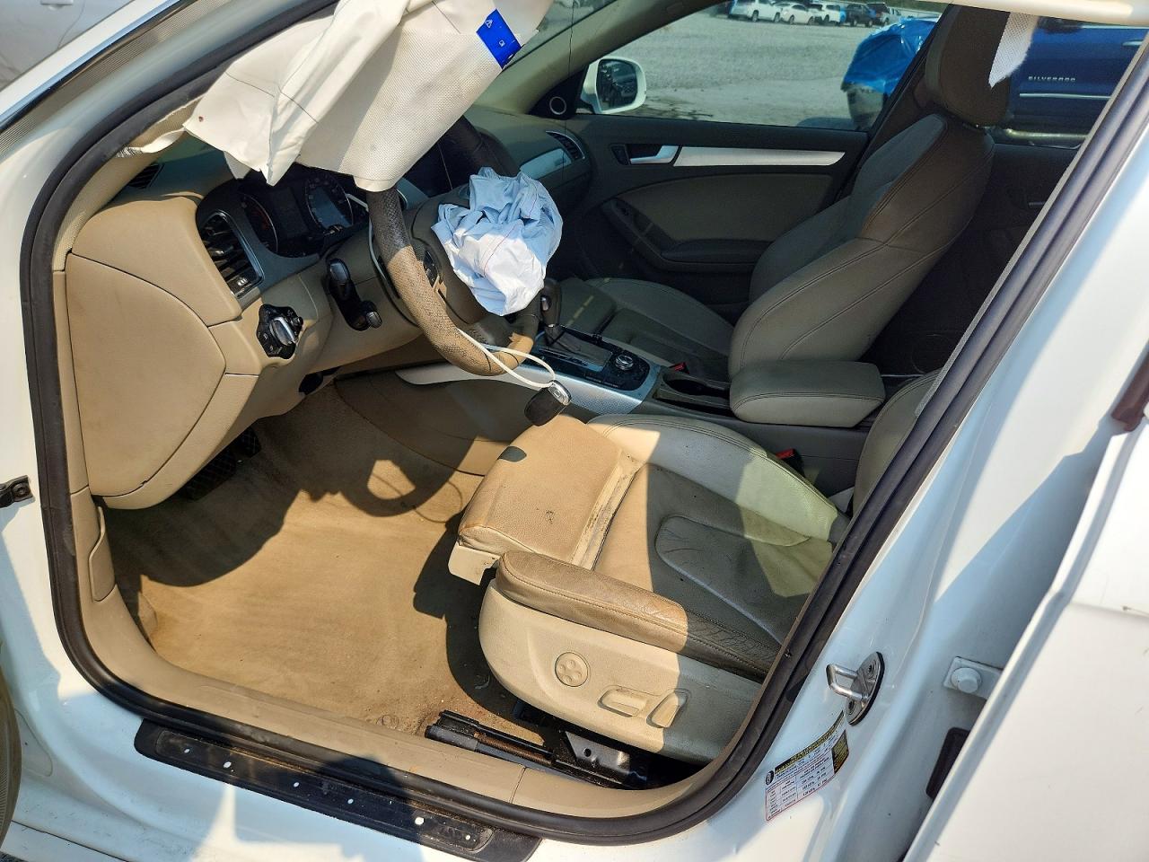 2012 Audi A4 Premium Plus White vin: WAUFFAFLXCN011690