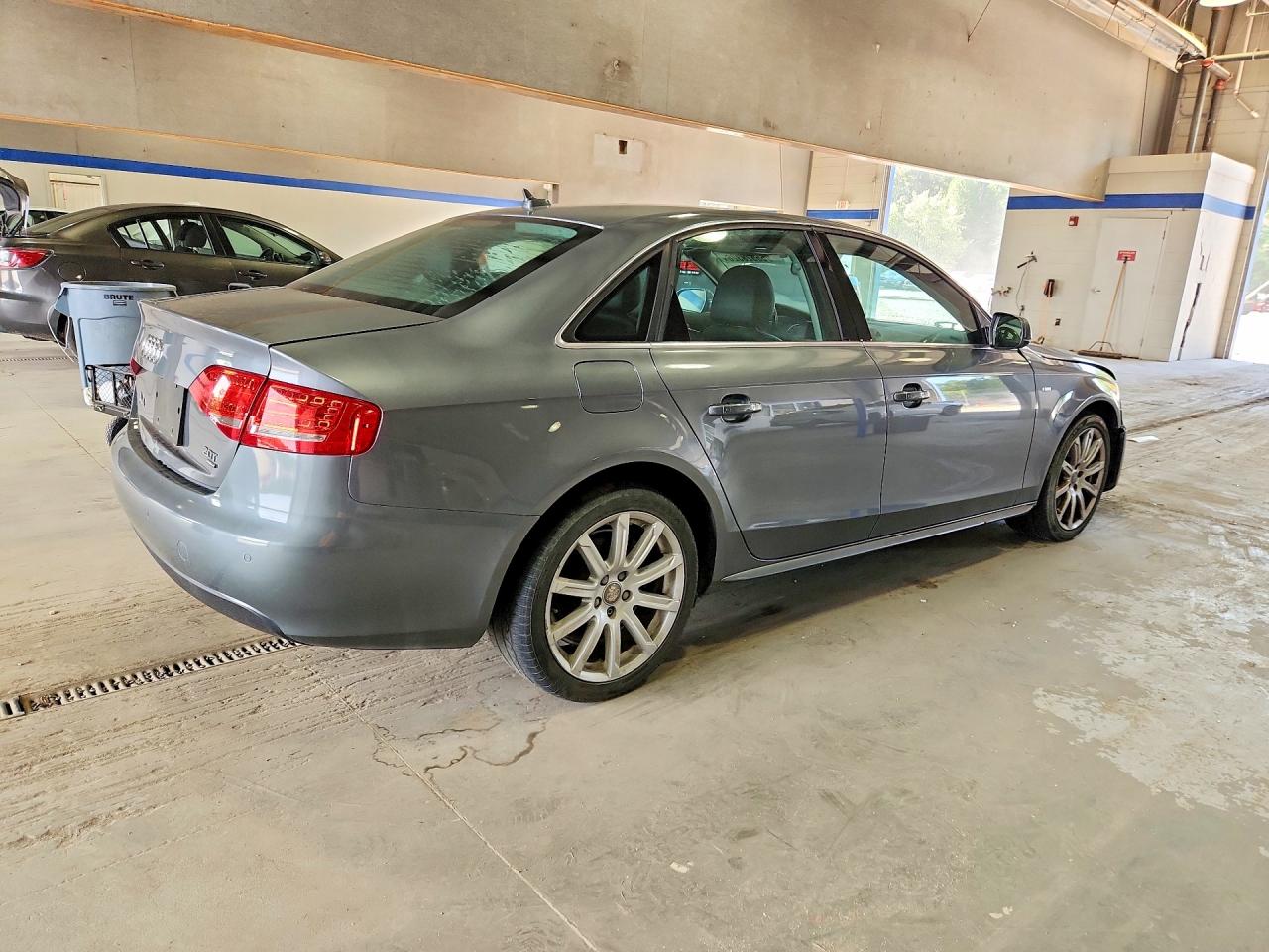 2012 Audi A4 Premium Plus Gray vin: WAUFFAFLXCN015755
