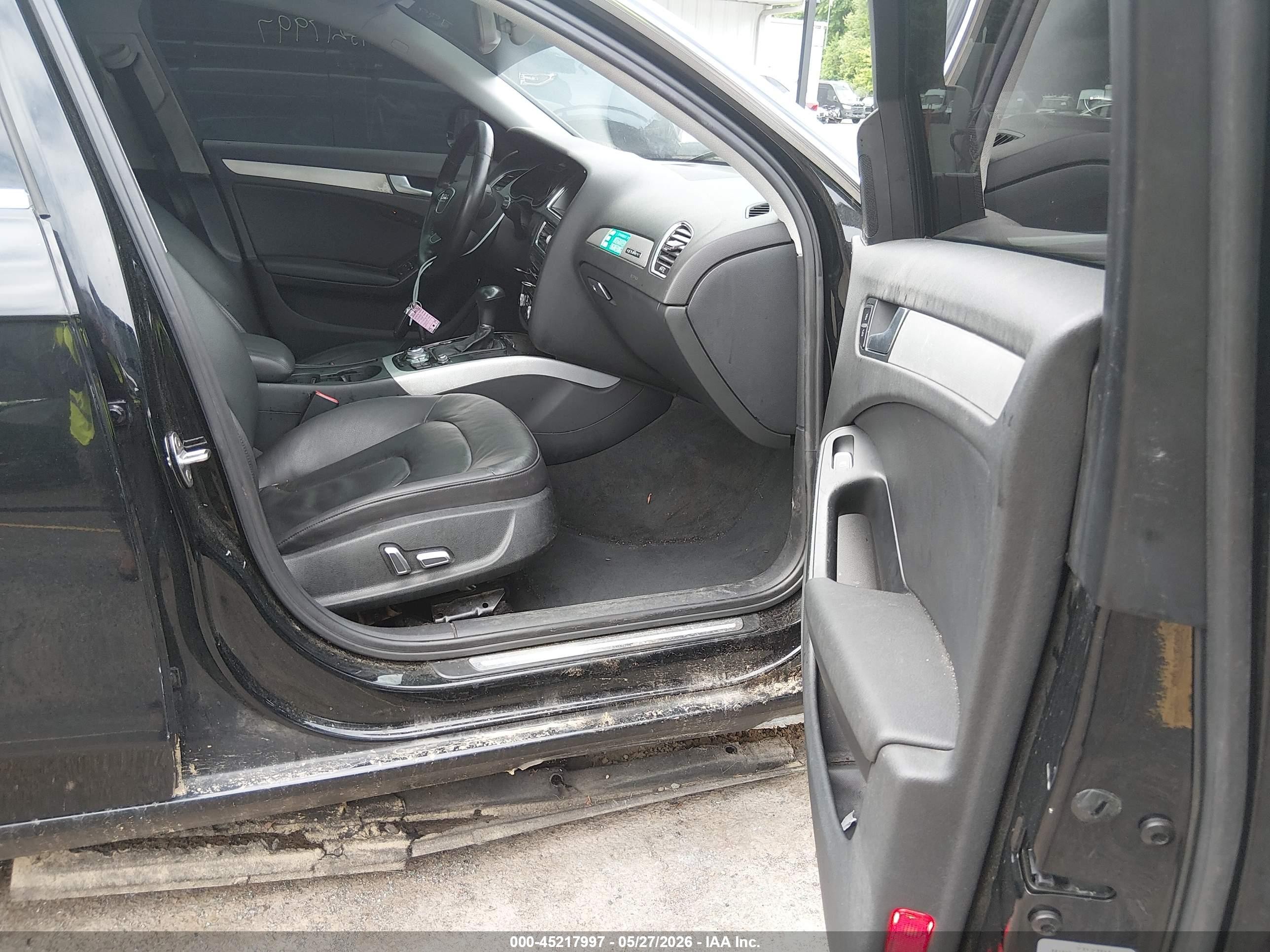 2013 Audi A4 2.0t Premium Black vin: WAUFFAFLXDN006720