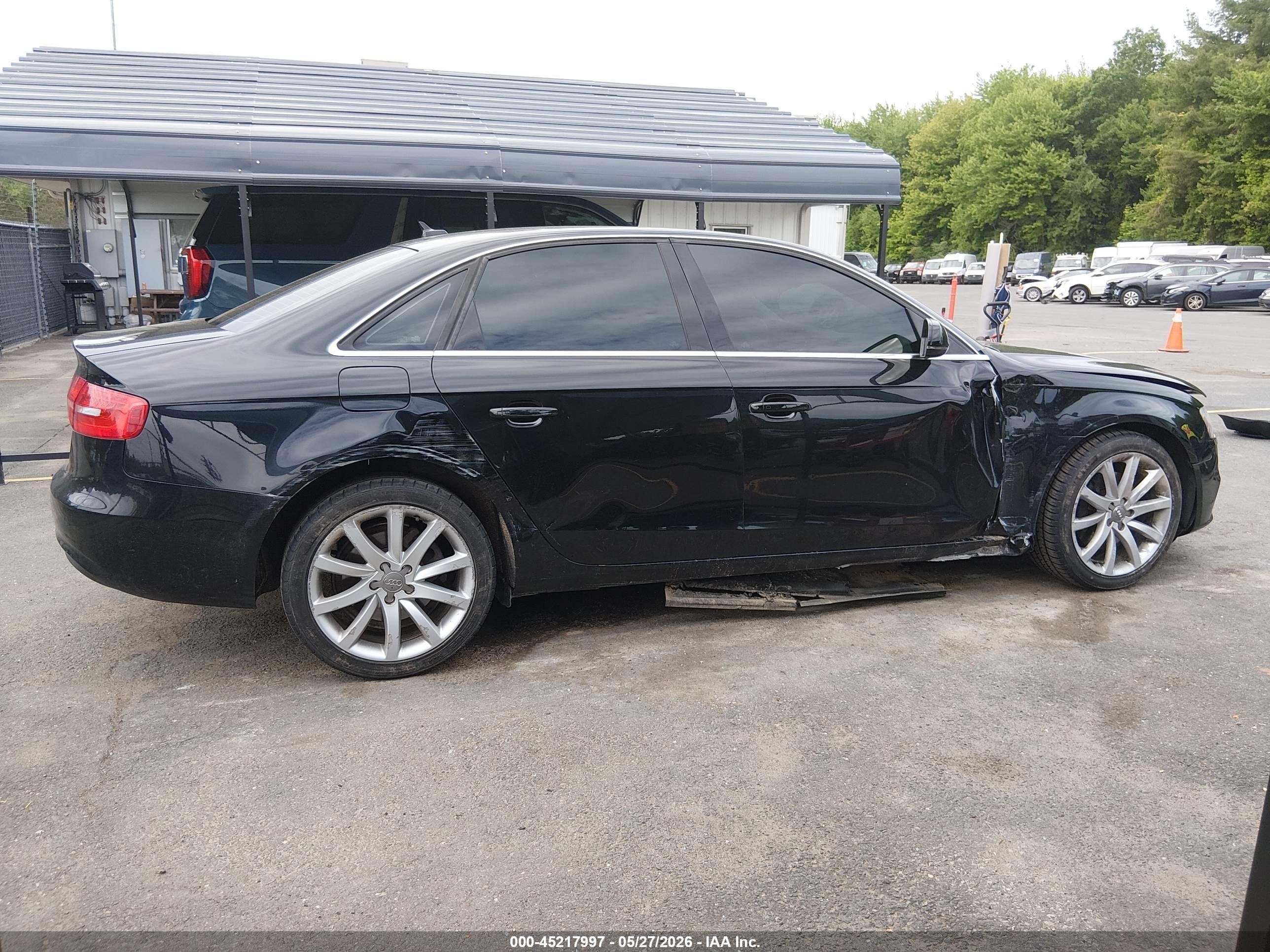 2013 Audi A4 2.0t Premium Black vin: WAUFFAFLXDN006720