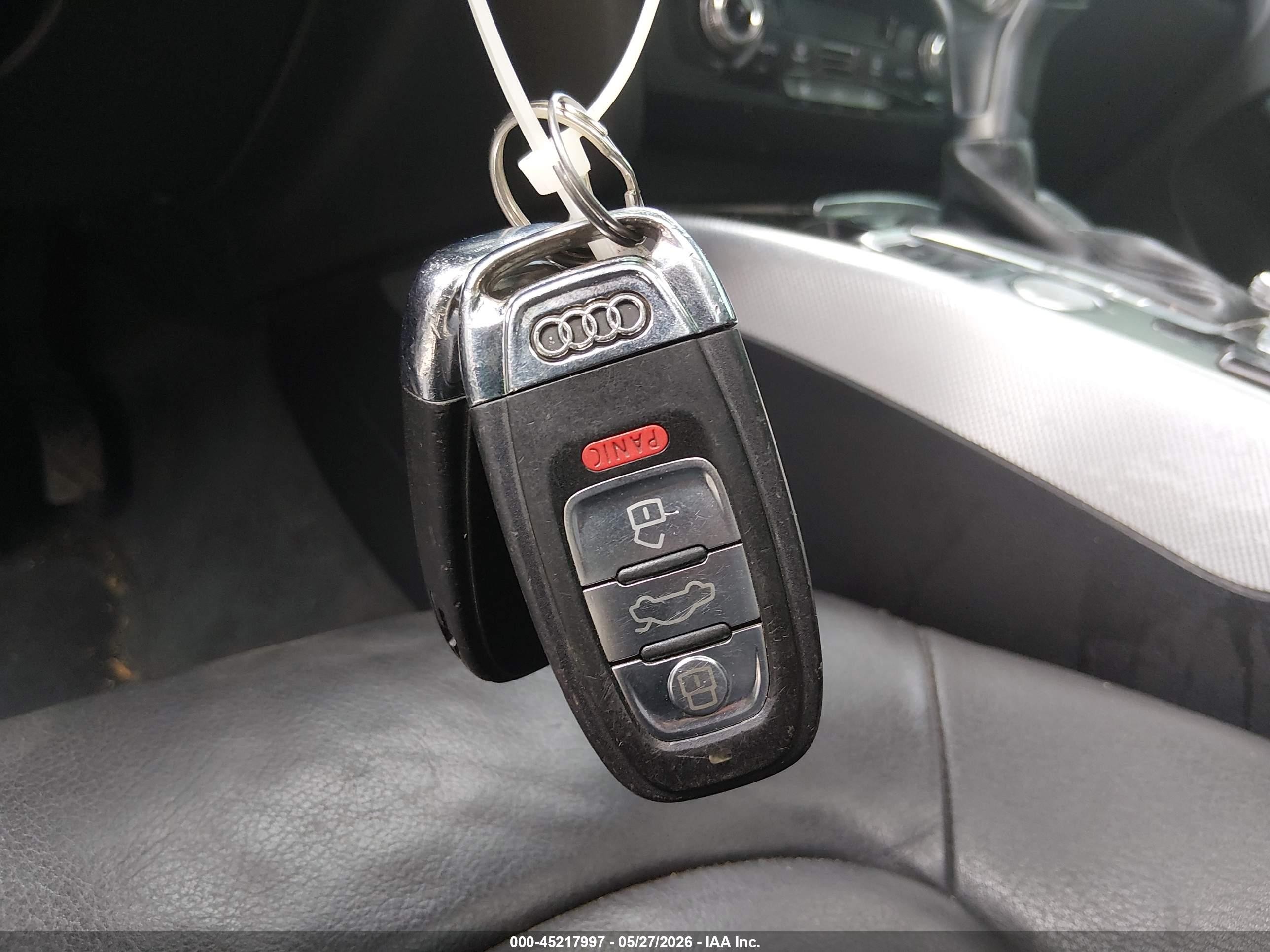 2013 Audi A4 2.0t Premium Black vin: WAUFFAFLXDN006720