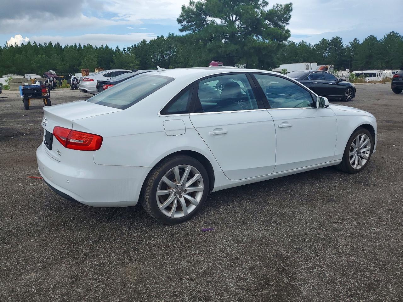 2013 Audi A4 Premium Plus White vin: WAUFFAFLXDN012842