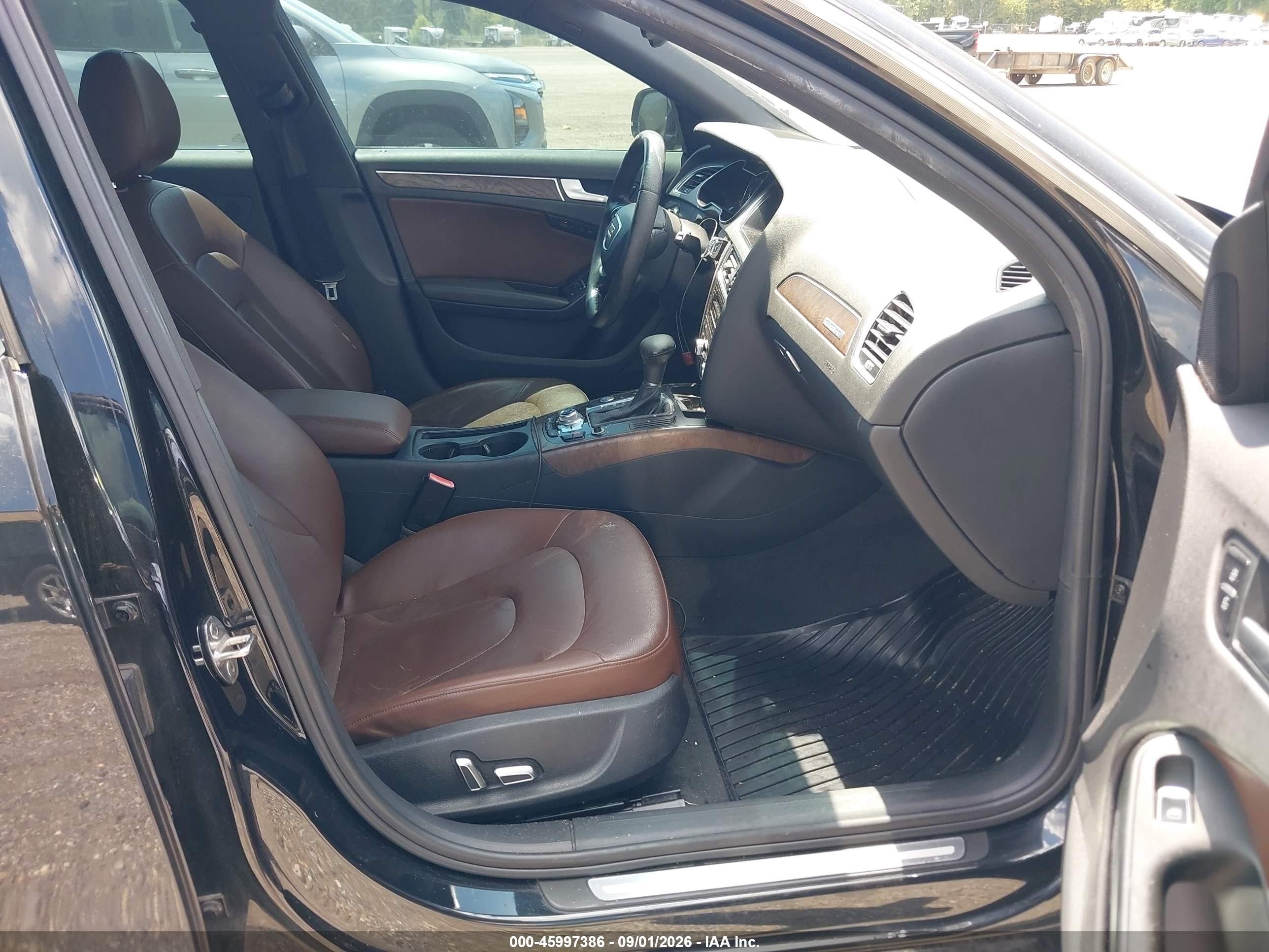 2013 Audi A4 2.0t Premium Black vin: WAUFFAFLXDN028961