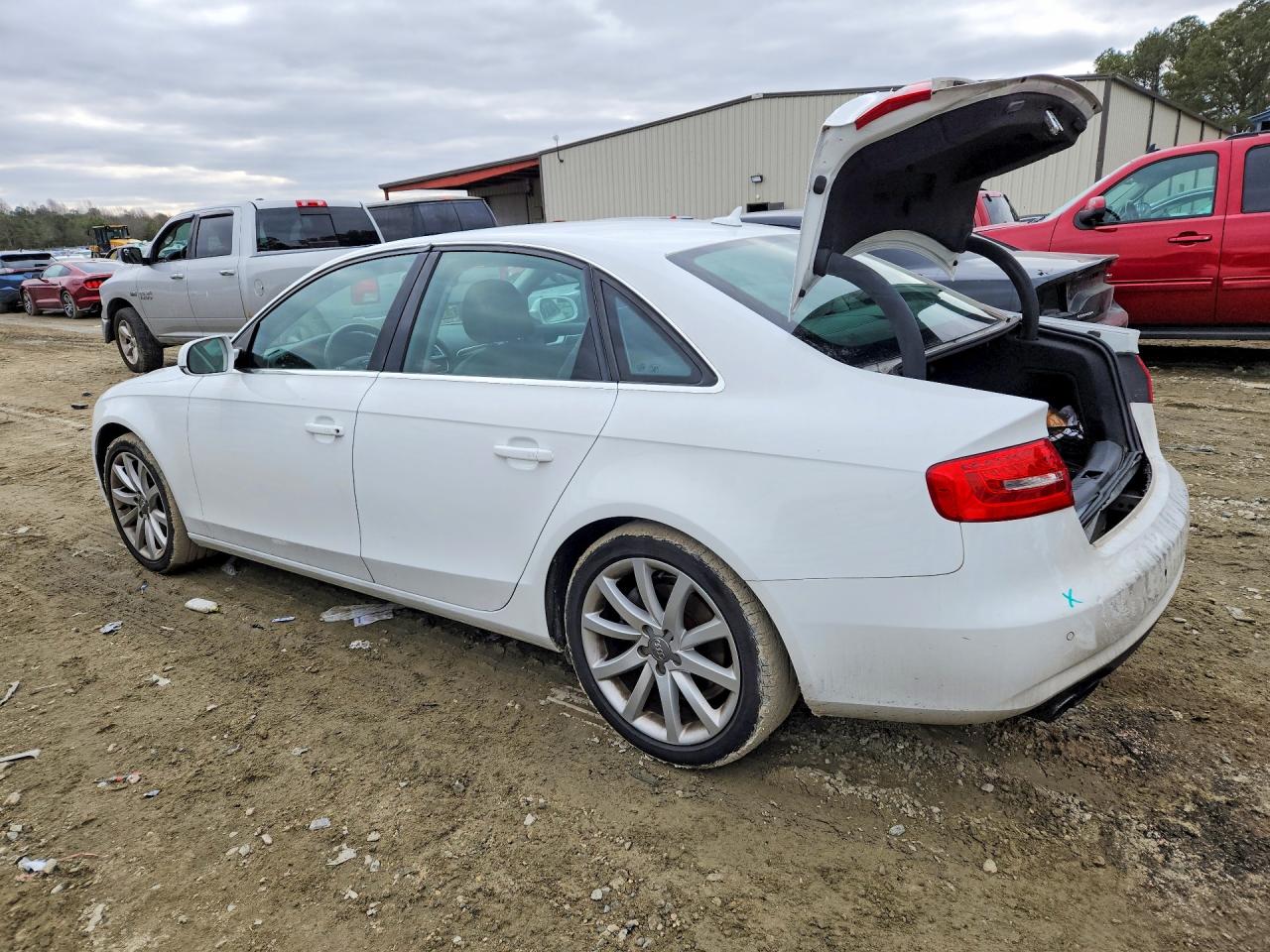 2013 Audi A4 Premium Plus White vin: WAUFFAFLXDN032959