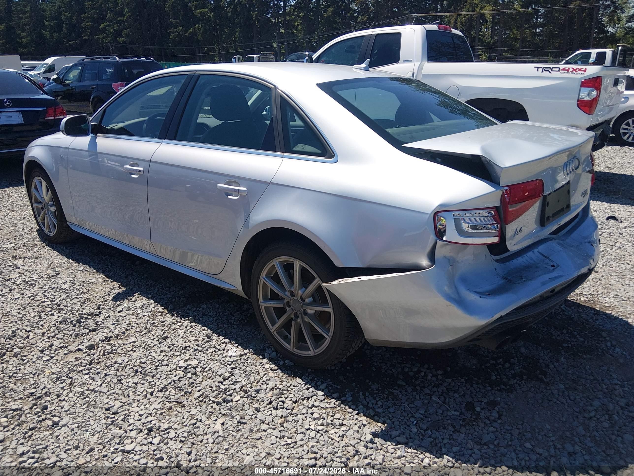 2014 Audi A4 2.0t Premium Серебряный vin: WAUFFAFLXEN020750