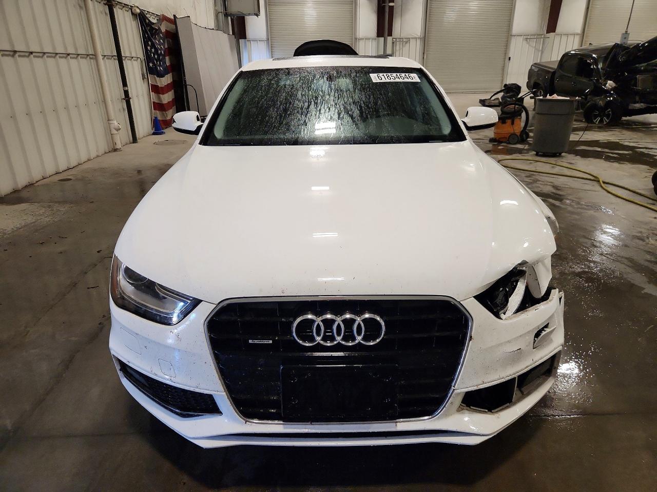 2014 Audi A4 Premium Plus White vin: WAUFFAFLXEN029528