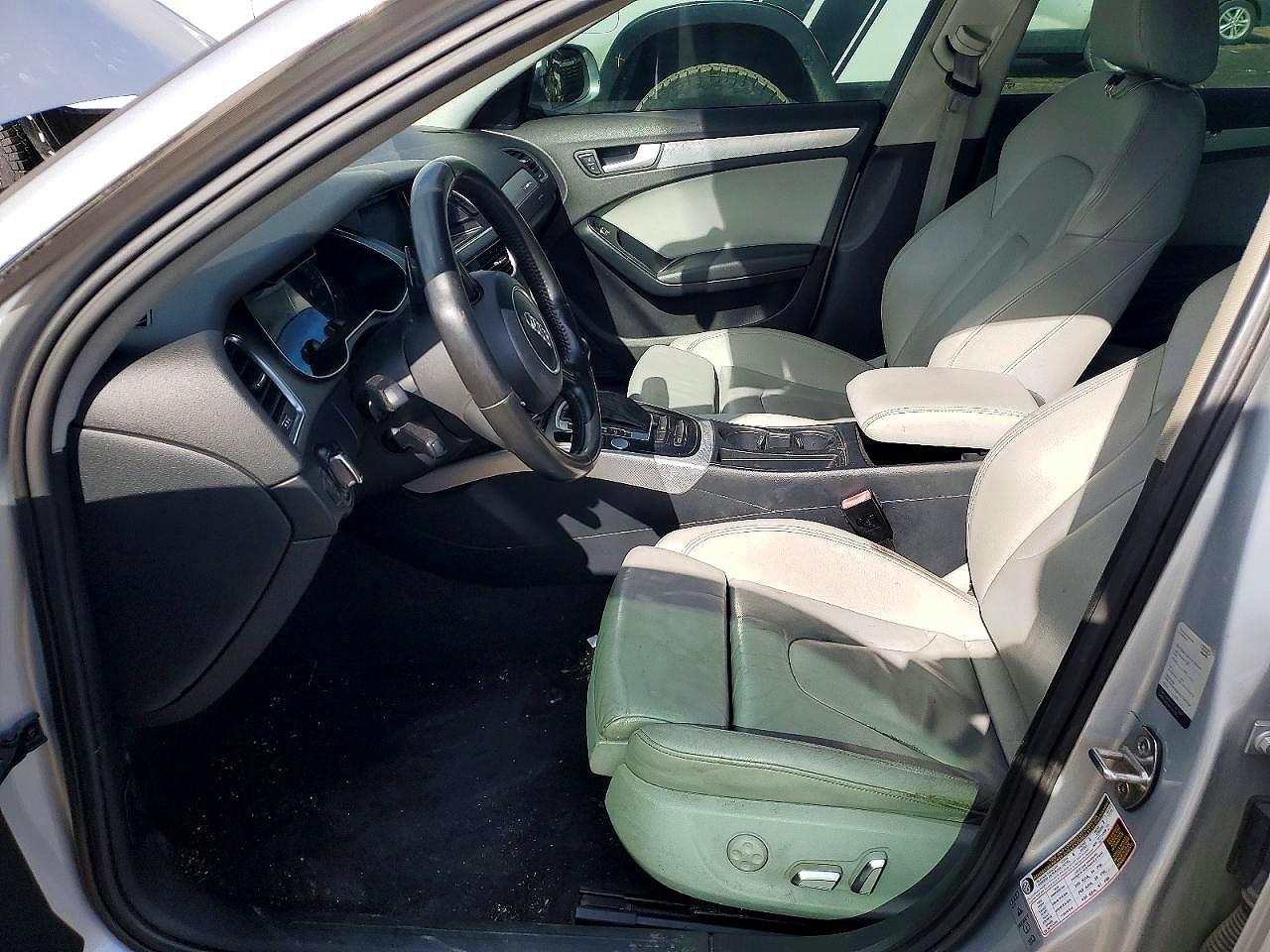 2014 Audi A4 Premium Plus Серебряный vin: WAUFFBFL3EN004301