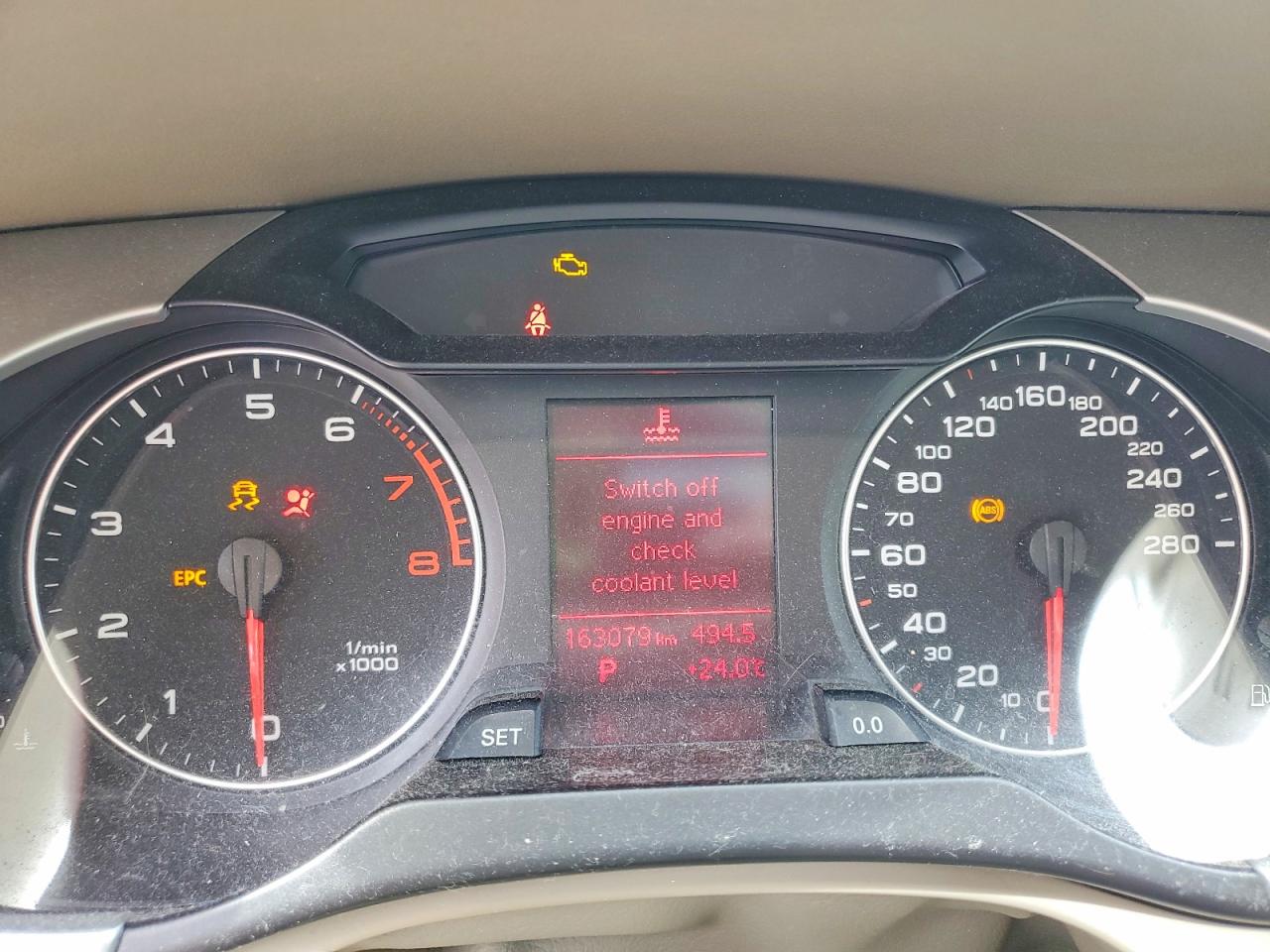 2011 Audi A4 Premium Plus Коричневый vin: WAUFFCFL2BA101997