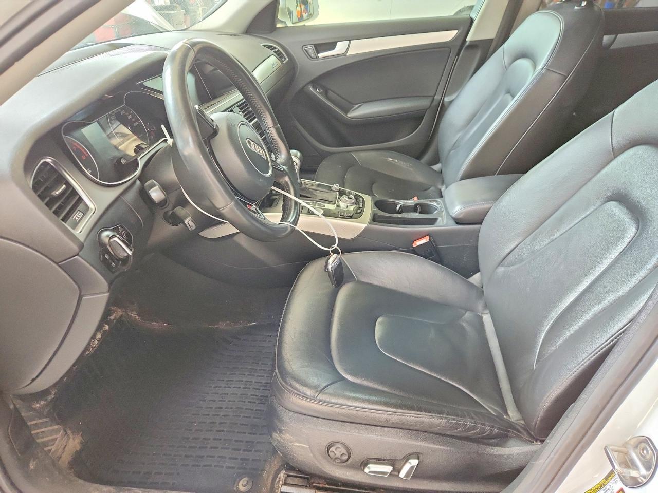 2014 Audi A4 Premium Plus Белый vin: WAUFFCFL9EN020301