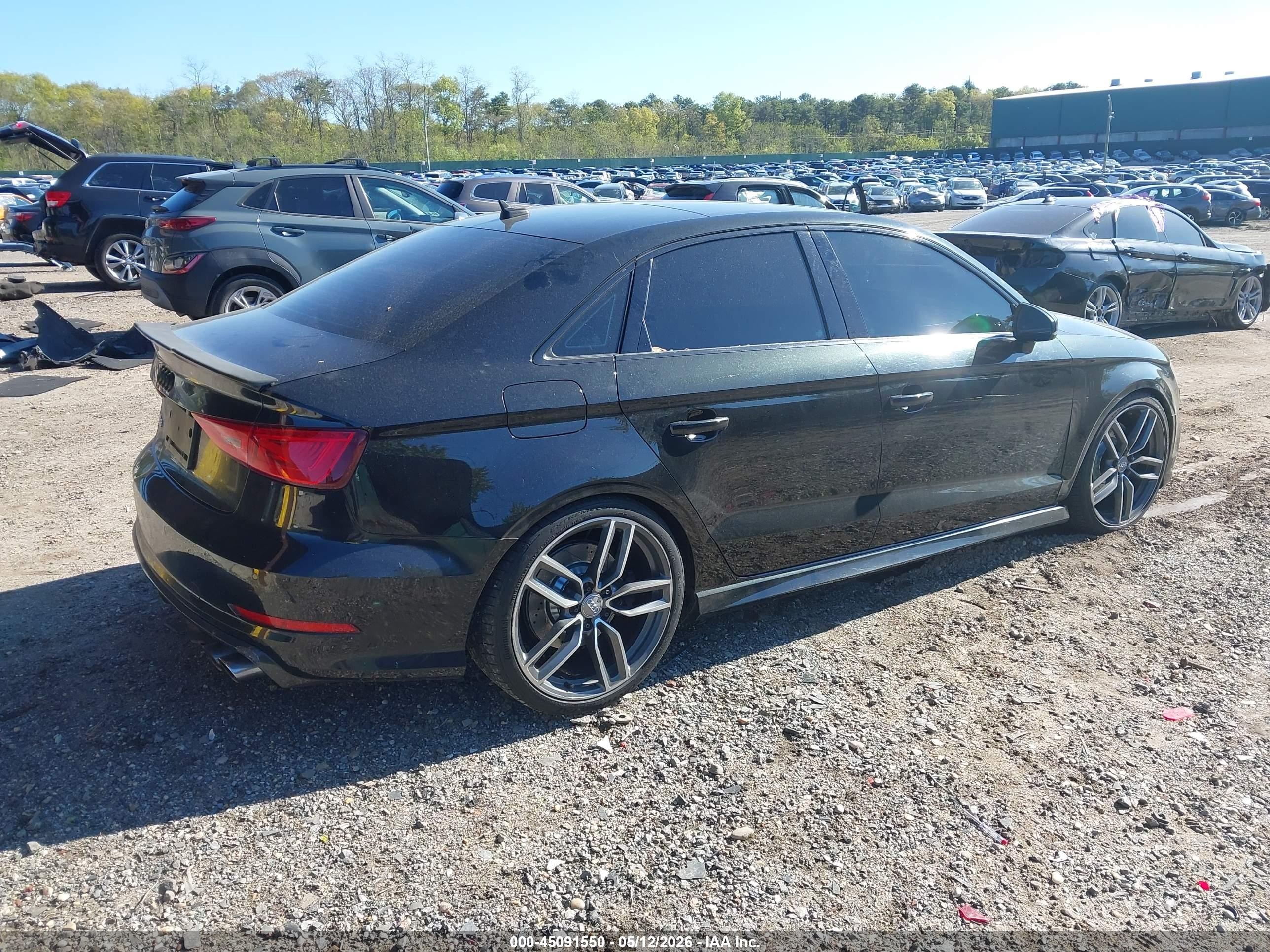 2015 Audi S3 2.0t Premium Plus Черный vin: WAUFFGFF5F1069943