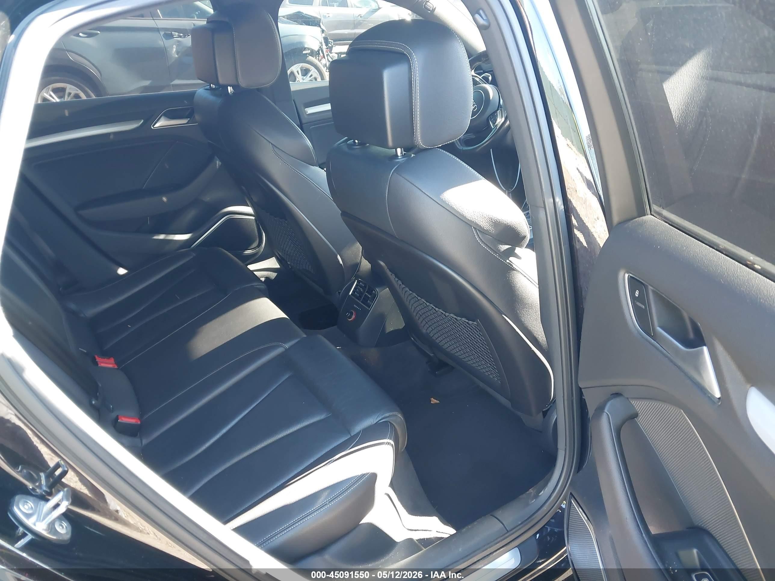 2015 Audi S3 2.0t Premium Plus Черный vin: WAUFFGFF5F1069943