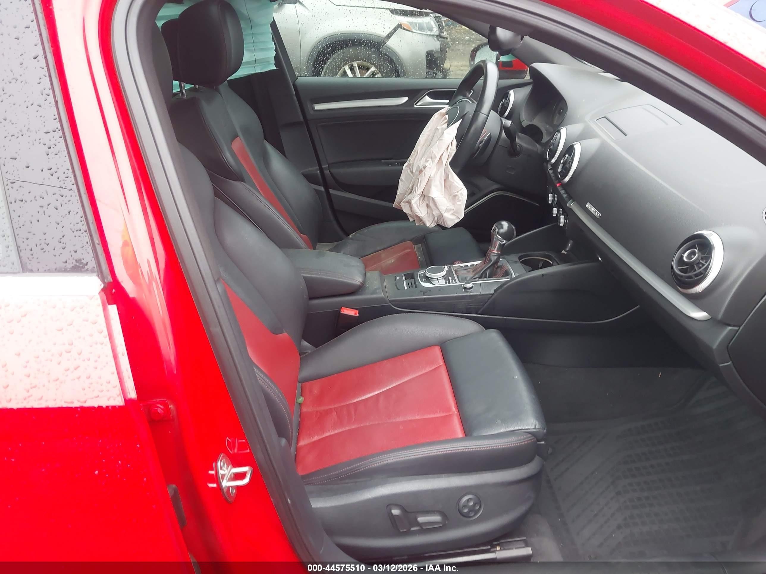 2015 Audi S3 2.0t Premium Plus Red vin: WAUFFGFF7F1127373