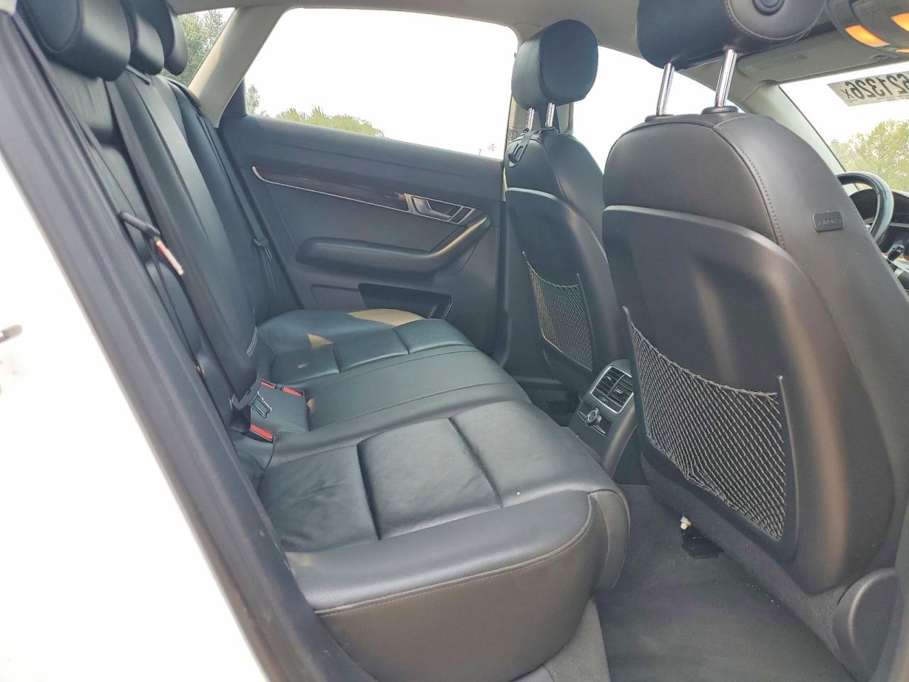 2010 Audi A6 Premium Plus Белый vin: WAUFGAFB3AN025089