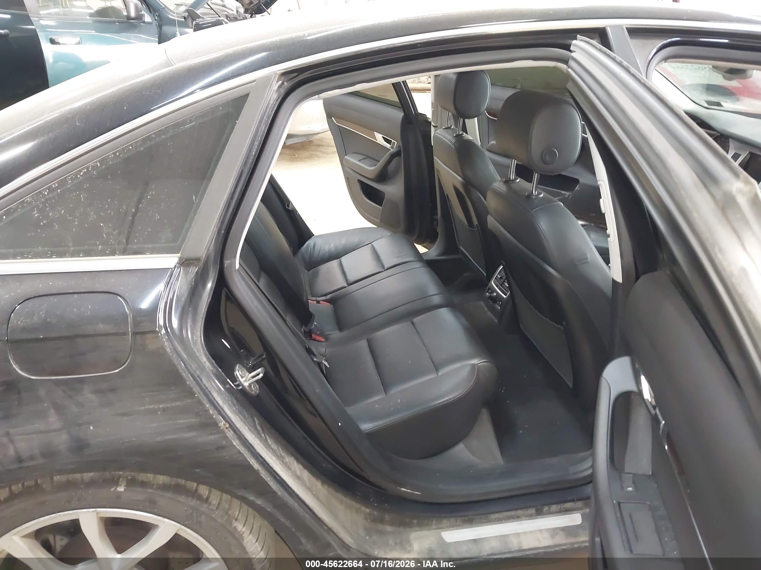 2010 Audi A6 3.0 Premium Черный vin: WAUFGAFB6AN052013