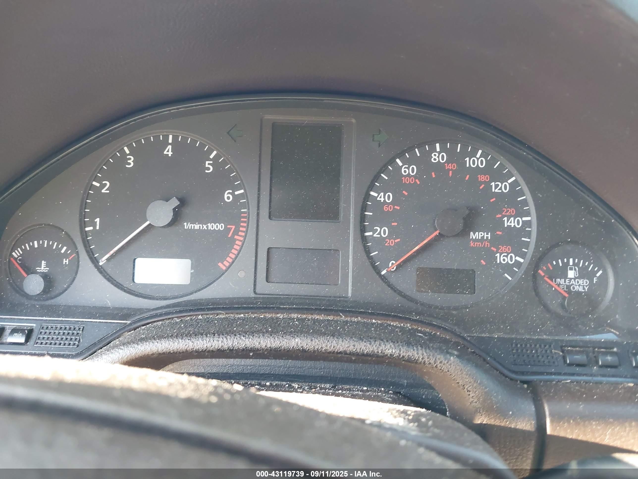 2000 Audi A8 4.2/4.2 (a5) Champagne vin: WAUFL54D6YN001418