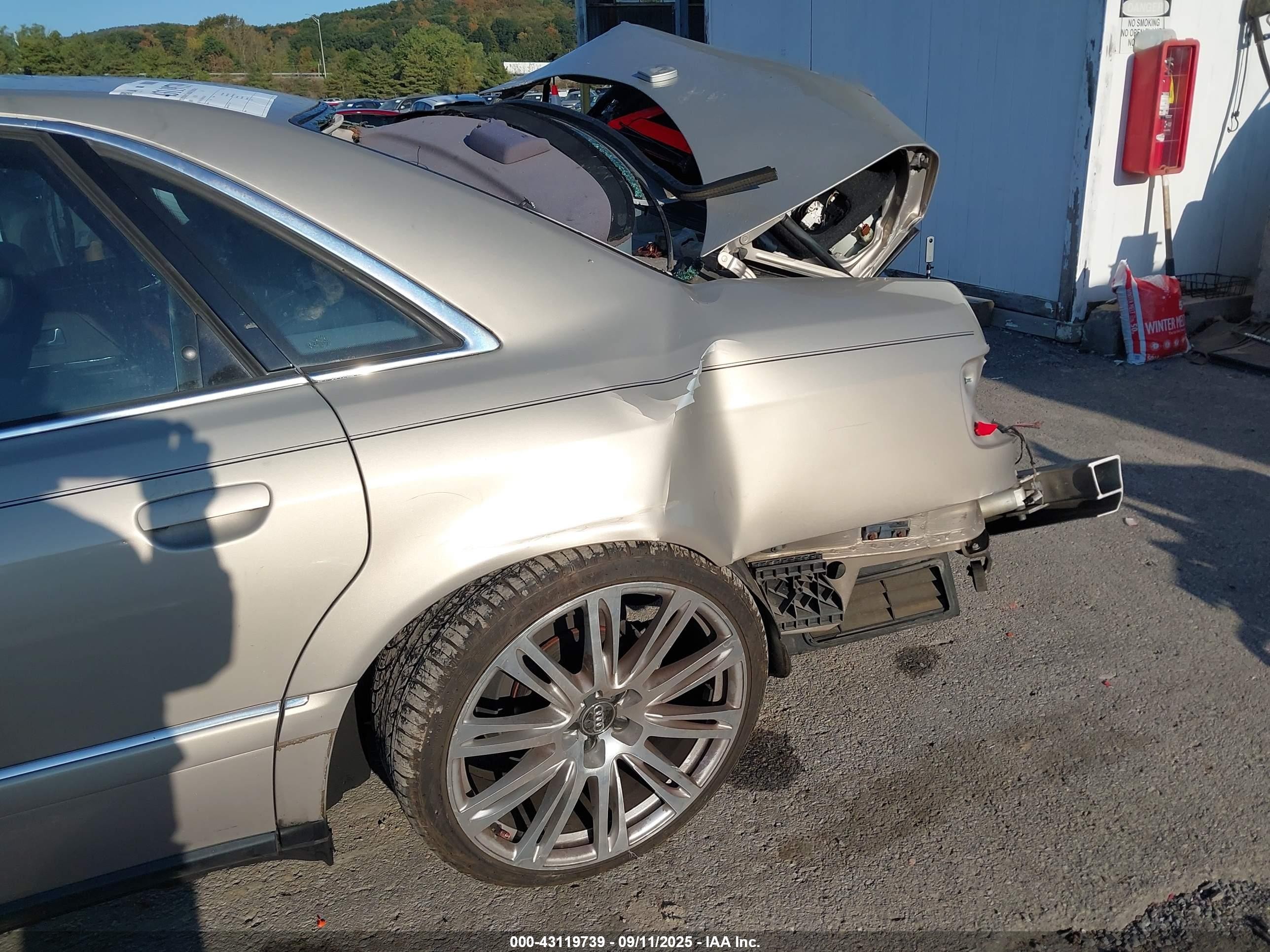 2000 Audi A8 4.2/4.2 (a5) Champagne vin: WAUFL54D6YN001418