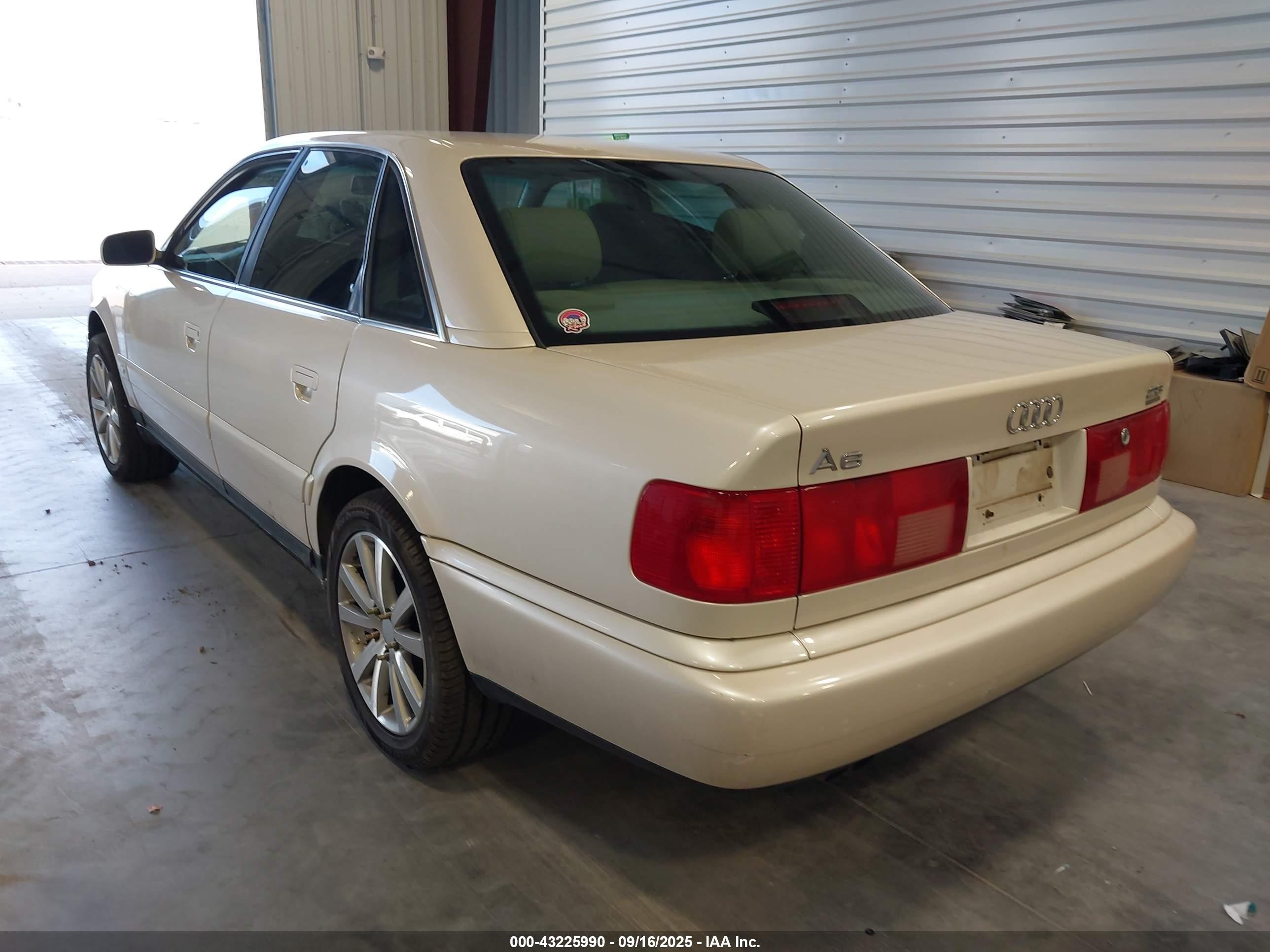 1997 Audi A6   Белый vin: WAUGA84A5VN061994