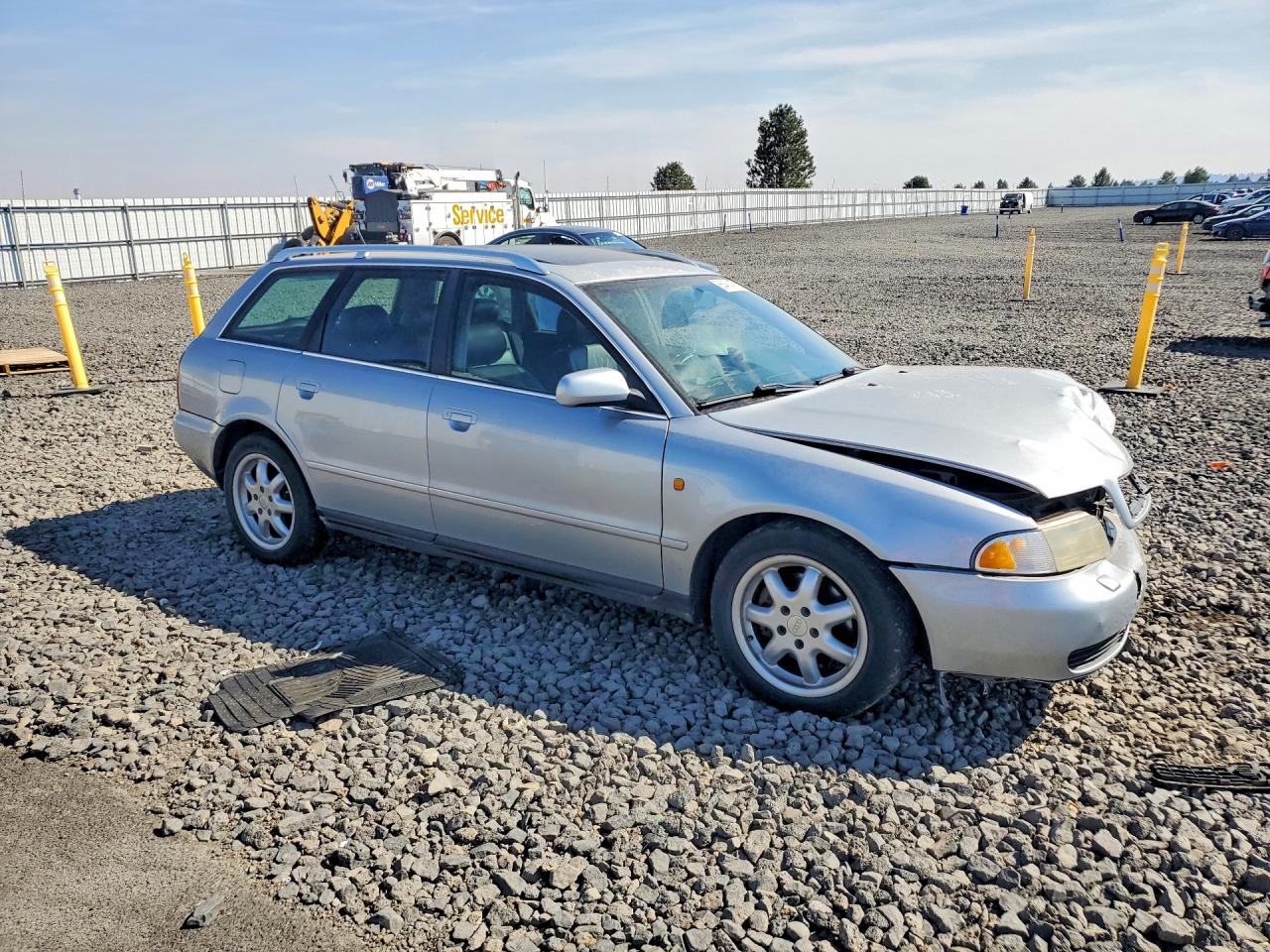 1999 Audi A4 2.8 Avant Quattro Silver vin: WAUGD28D3XA005894