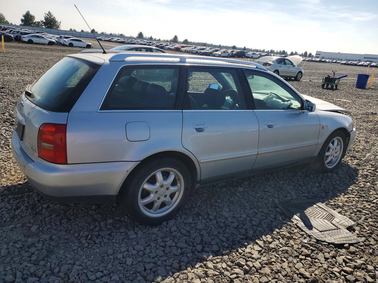 1999 Audi A4 2.8 Avant Quattro Silver vin: WAUGD28D3XA005894