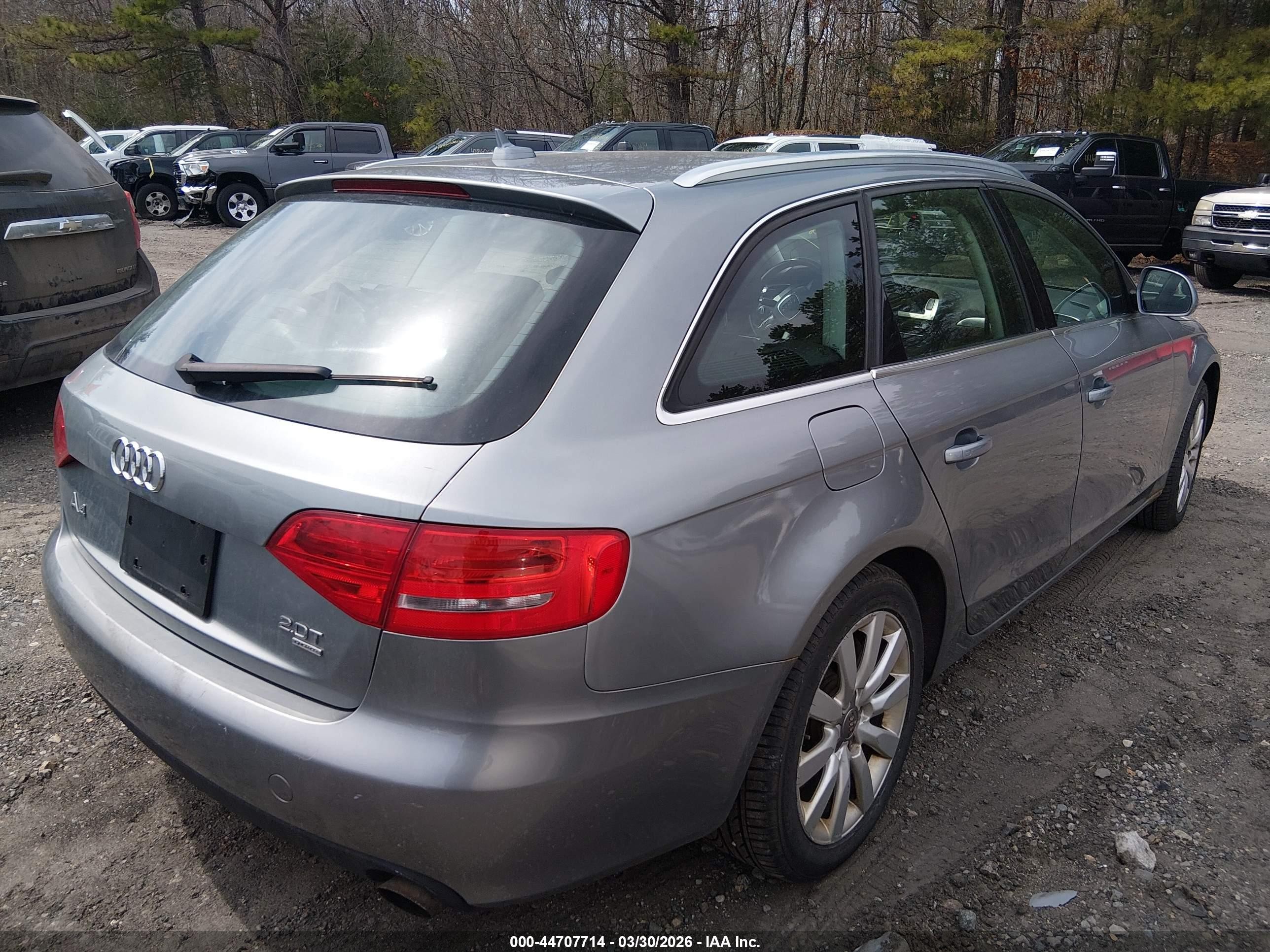 2009 Audi A4 2.0t Avant Серый vin: WAUGF78K49A136048