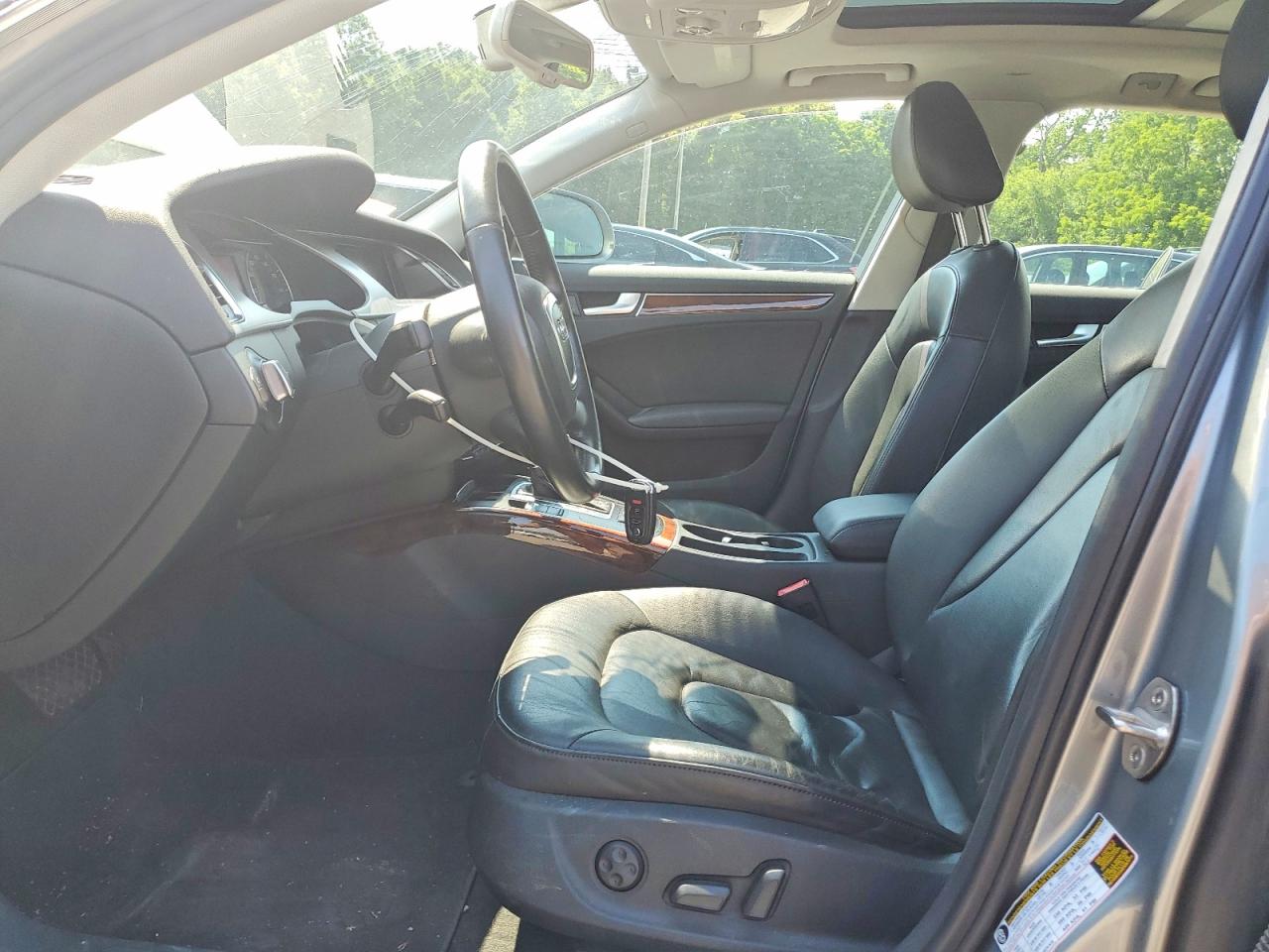 2009 Audi A4 Premium Plus Серебряный vin: WAUGF78K49A209287