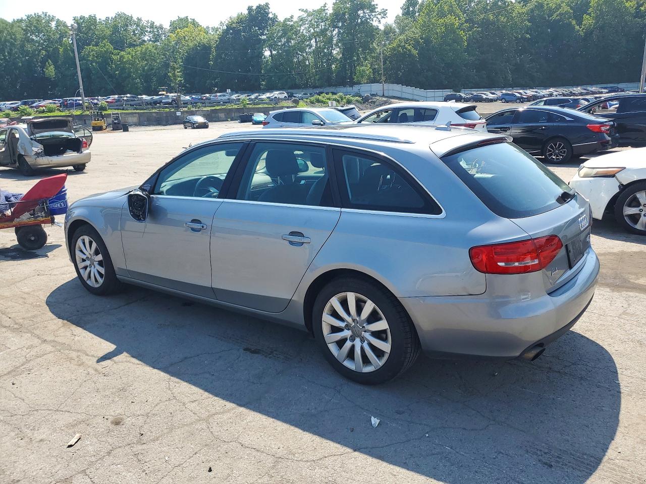 2009 Audi A4 Premium Plus Серебряный vin: WAUGF78K49A209287
