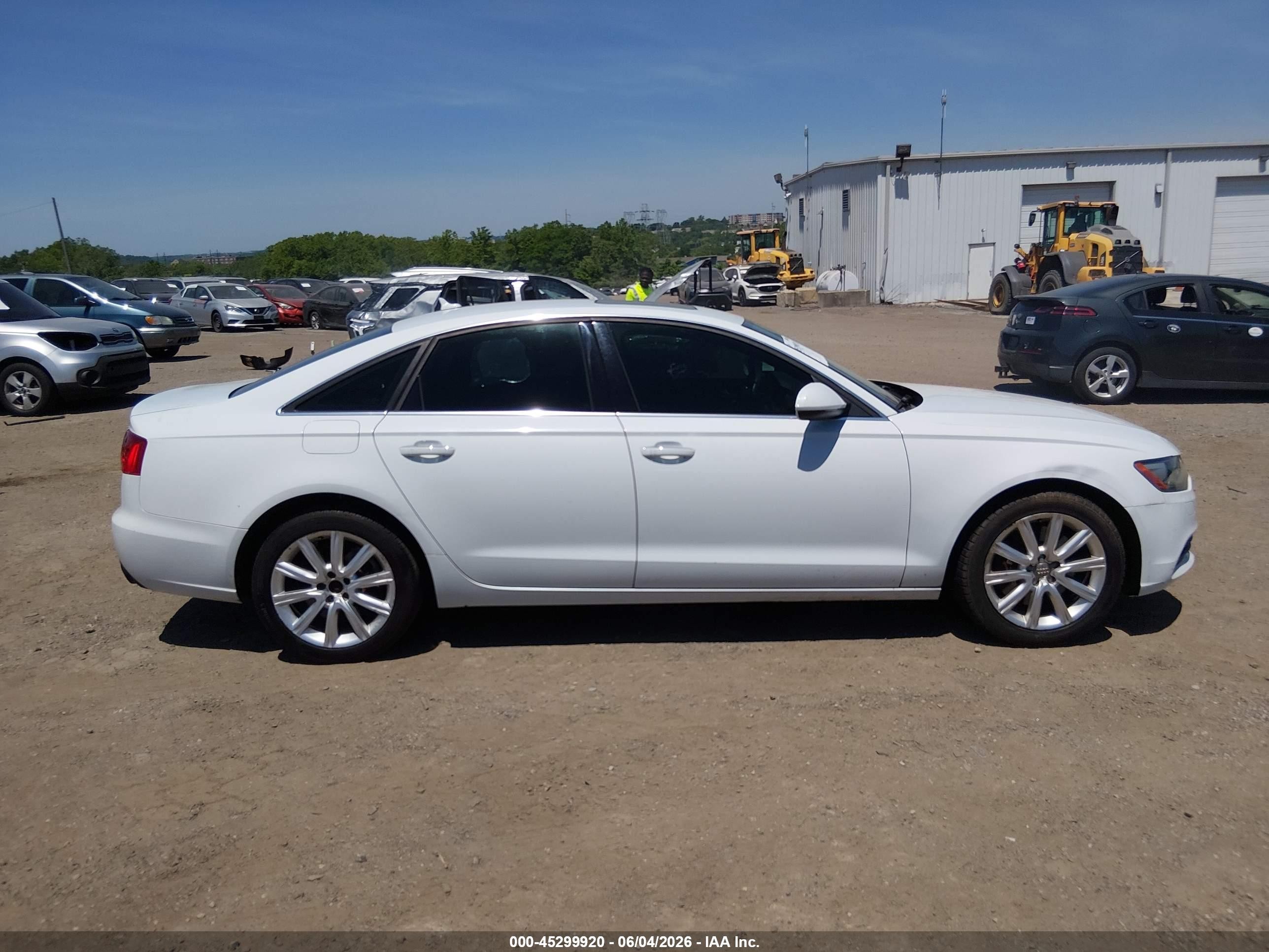 2014 Audi A6 2.0t Premium White vin: WAUGFAFC2EN087234