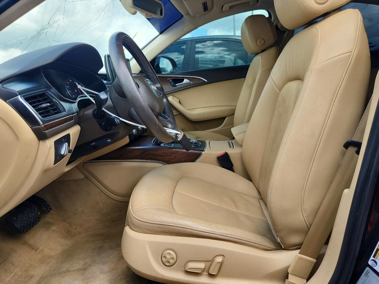2014 Audi A6 Черный vin: WAUGFAFC2EN088643