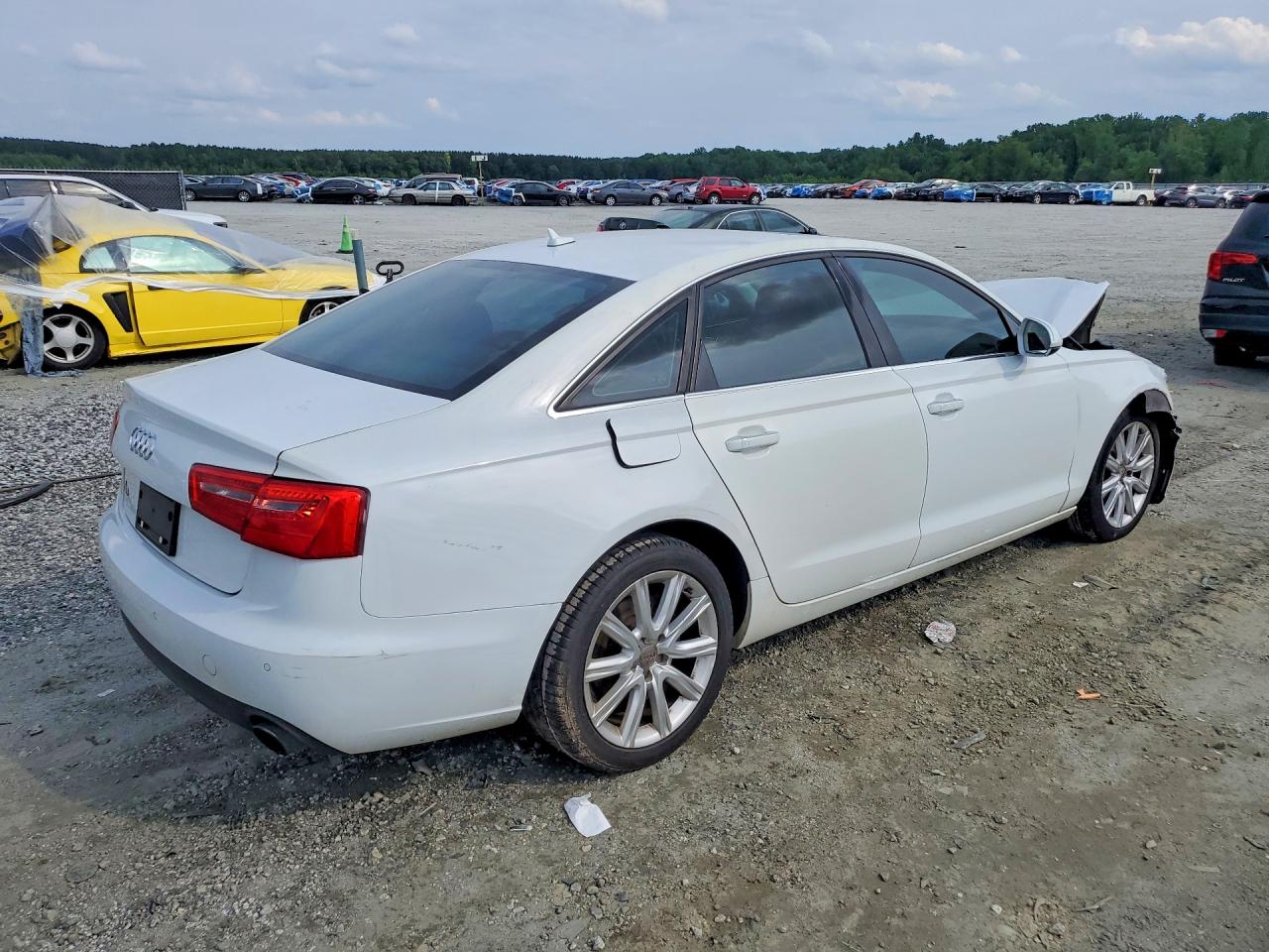 2013 Audi A6 Premium Plus White vin: WAUGFAFC3DN068559