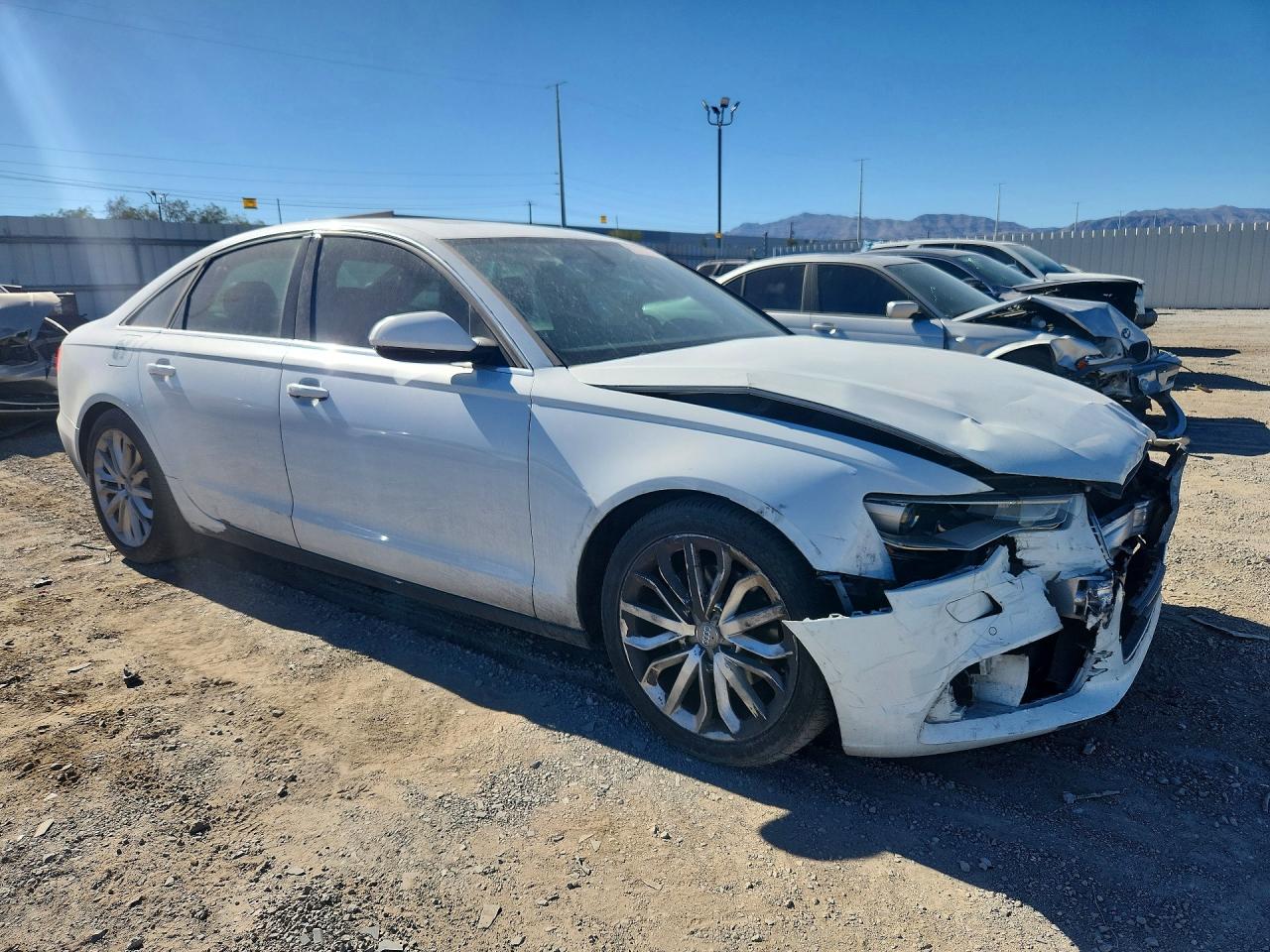 2013 Audi A6 Premium Plus Серебряный vin: WAUGFAFC6DN033367