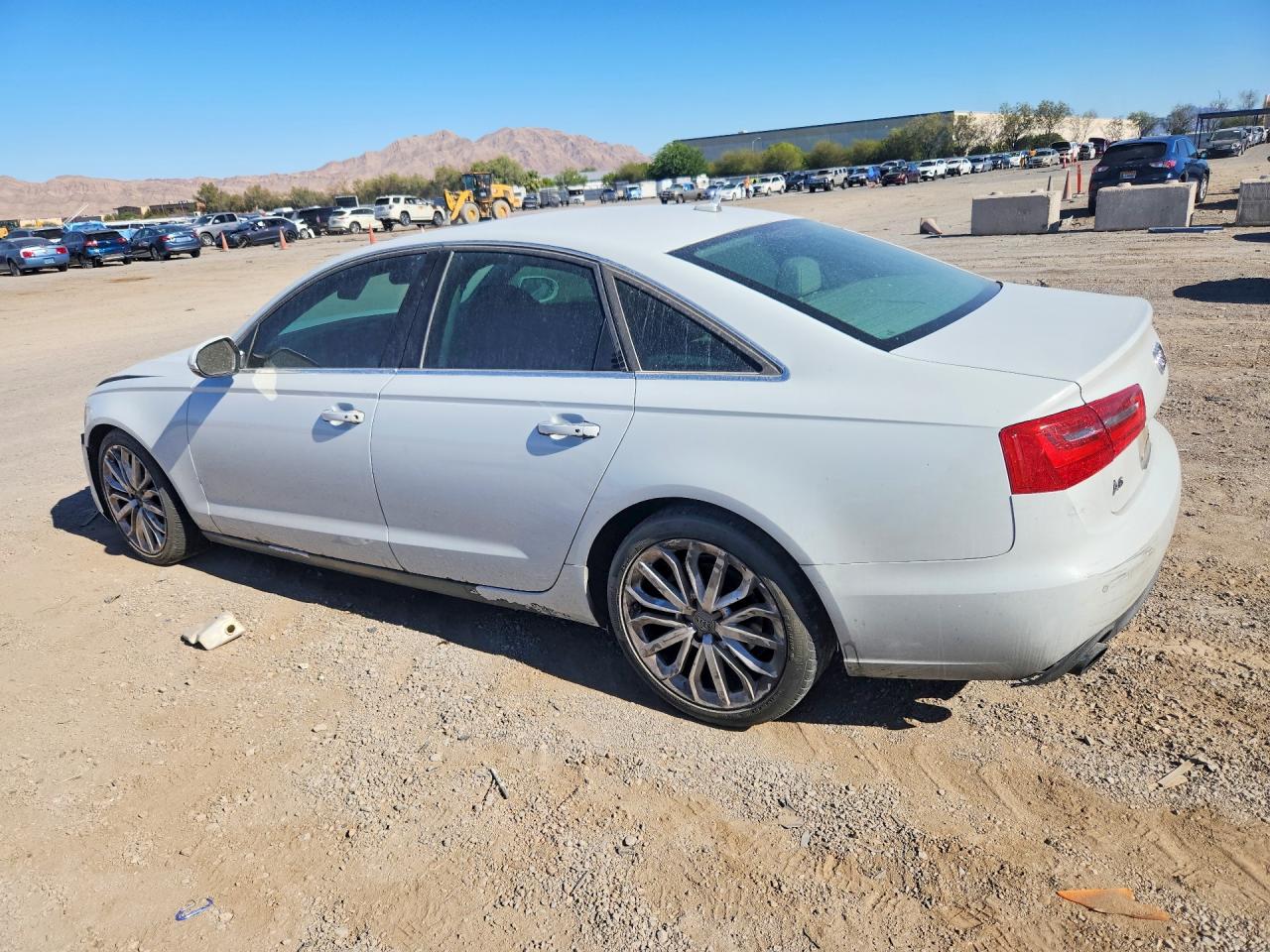2013 Audi A6 Premium Plus Серебряный vin: WAUGFAFC6DN033367