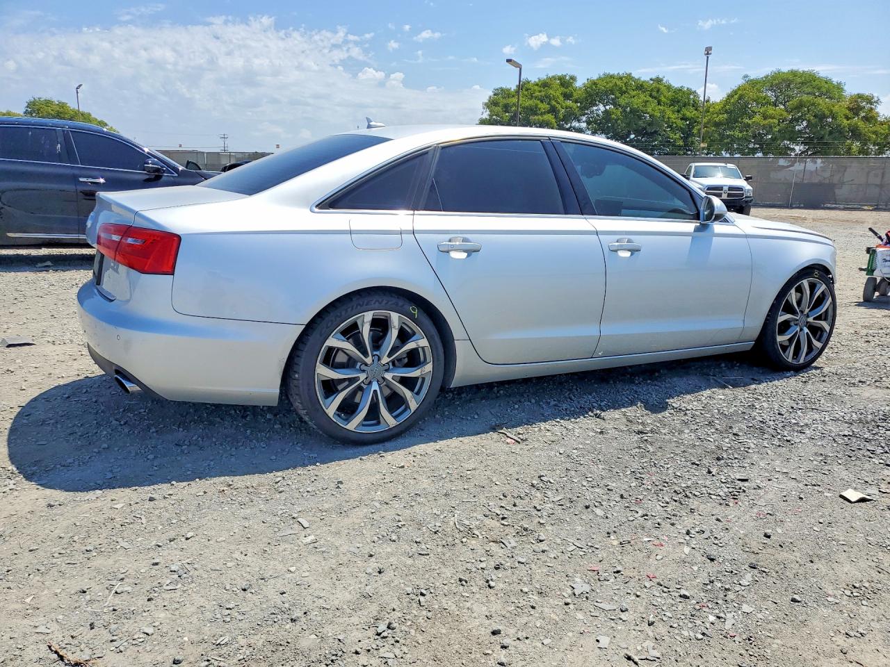 2014 Audi A6 Premium Plus Серебряный vin: WAUGFAFC7EN012934